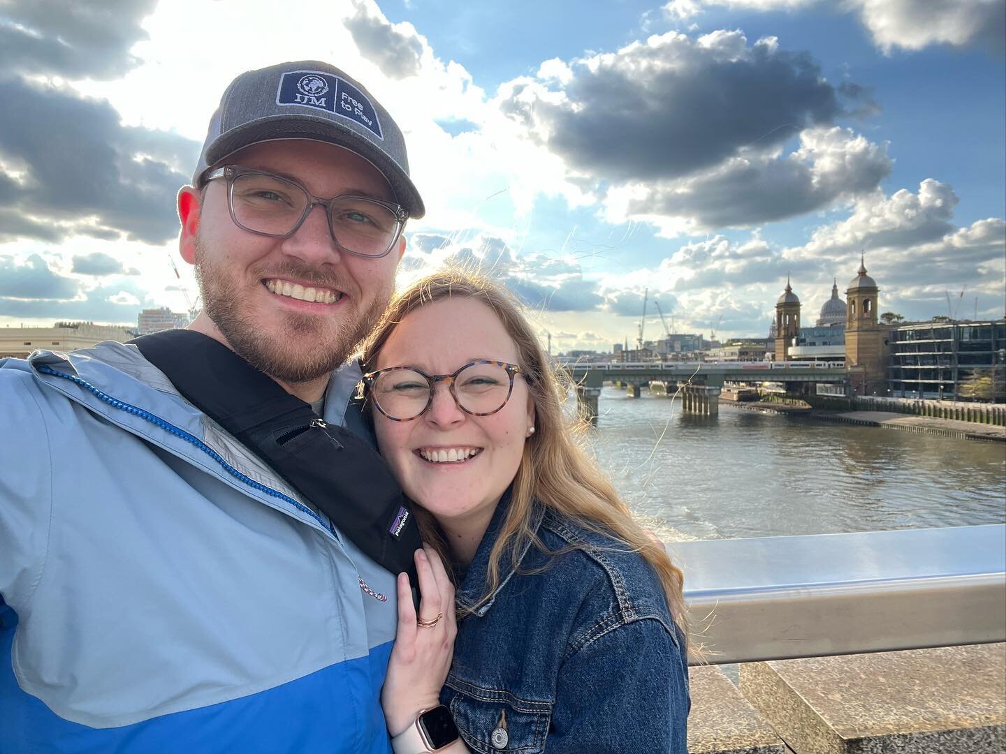 A Delayed European Honeymoon Part 1: In and around London! 
Complete with surprise friends, time with family, a beautiful estate to stay in, and lots of exploration + desserts ❤️