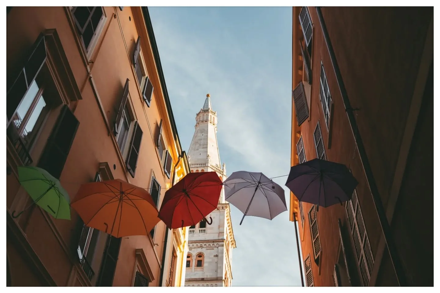 Modena / Maranello 18th of June, 2025

Swipe to see my one true love (photos 5,6)

Nothing else to celebrate on 6/18

These photos were taken on a #fujifilmx100v 

The last photo is from a little moment where a couple was saying goodbye, I missed the