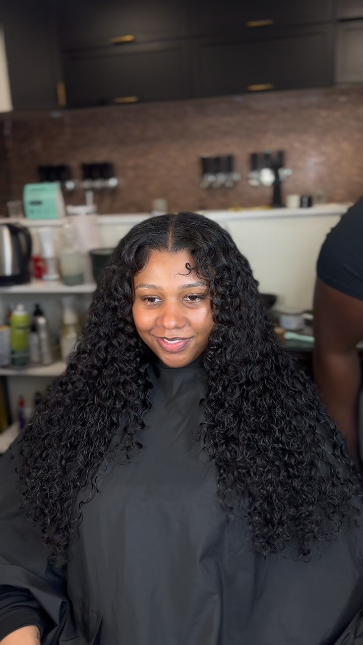 We used 100g 24” Cambodian Wavy Curly Tape ins from my collection and 2 26” Bundles of Cambodian Wavy Curly from Yummy Hair Extensions and it all blended beautifully in this hybrid Tape In / Sew In Install