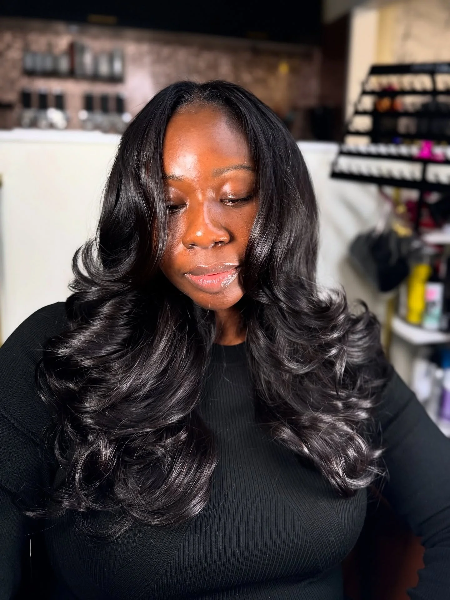 Traditional Sew In with a few tapes, and lots of layers 😍😍