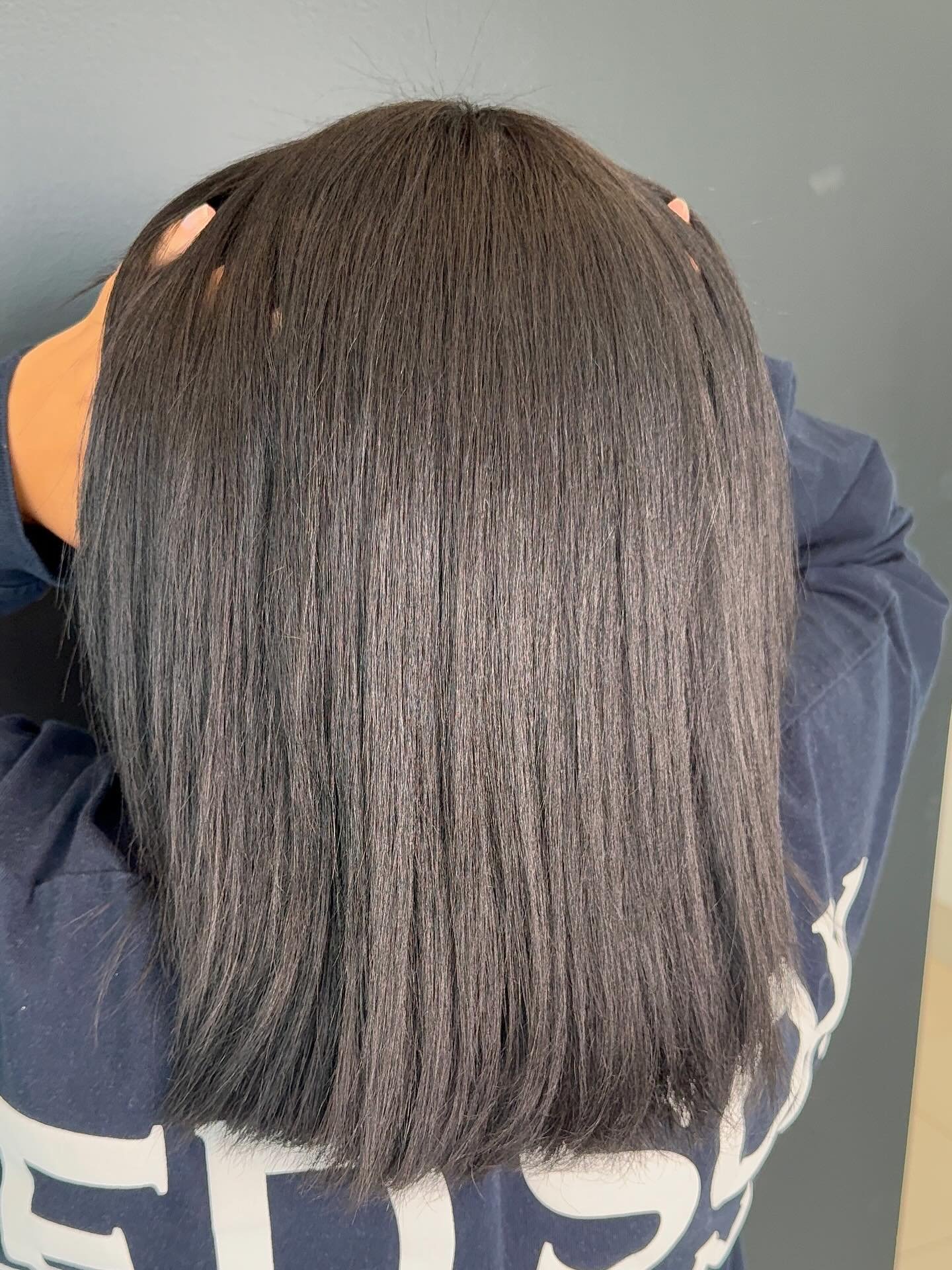 ✨ It&rsquo;s official! I&rsquo;m now Brazilian Blowout certified! ✨
Get ready for smooth, shiny, frizz-free hair that lasts for weeks 💆🏽&zwj;♀️🔥
Book your appointment now&mdash;your hair will thank you 💁🏽&zwj;♀️💖

#BrazilianBlowout #FrizzFreeHa