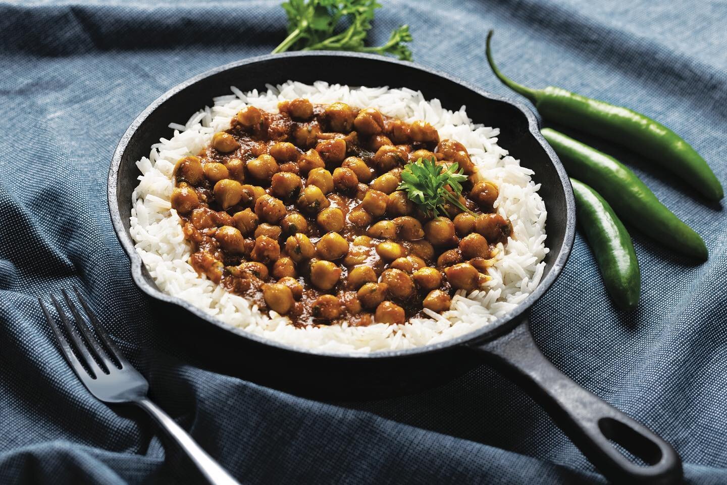 Did you know our delicious chickpea curry is vegan? 😍 

We&rsquo;ll be at the @hfxseaportmrkt tomorrow with this dish and many, many more! Grab a lunch combo or something to bring home and enjoy later on 🍽️