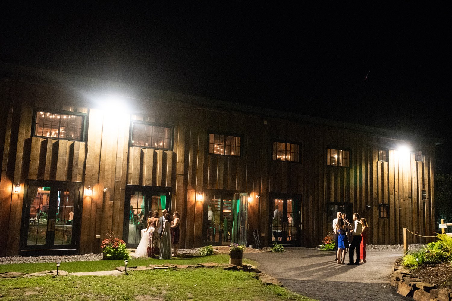 Barn_on _the_Pemi_Wedding_080.jpg