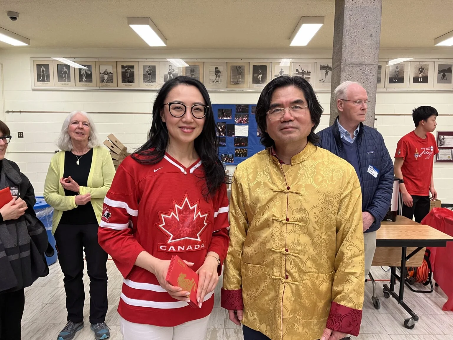 中华诗意点燃海外春晚舞台 燕飞《枫雪龙马吟》马年连演三场火爆大多伦多