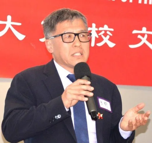 《父亲》征文集发布：献给马年父亲节的深情厚礼