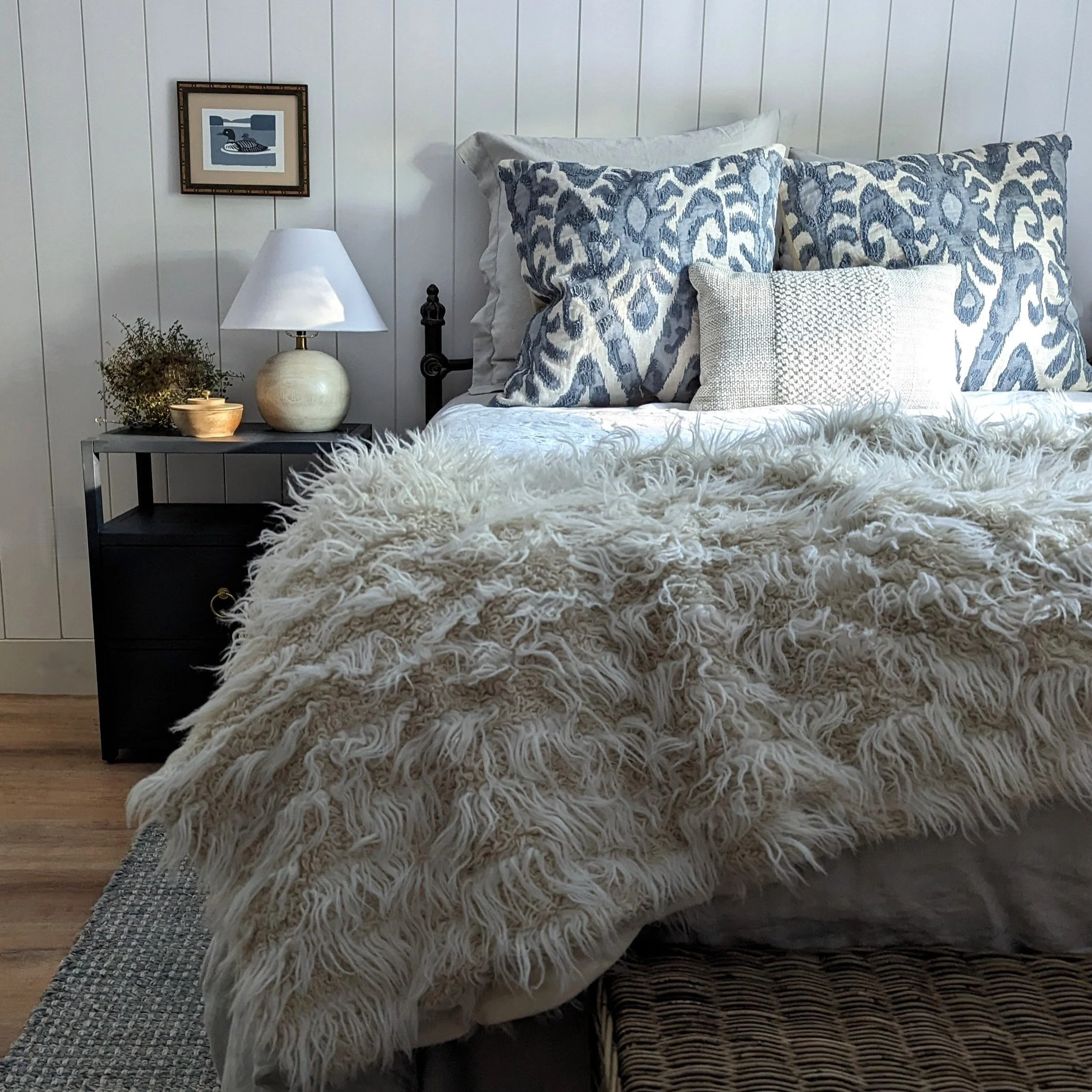 The Lake house: MaMa Loon retreat