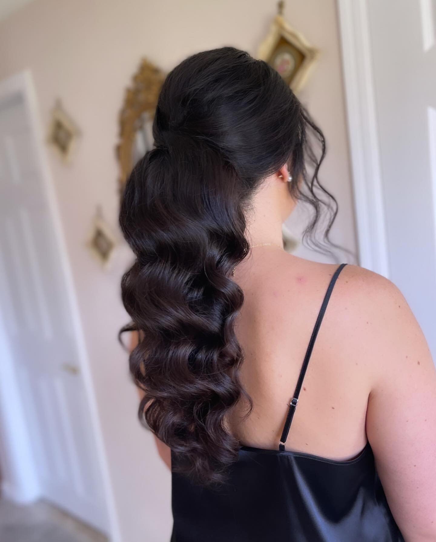 Glam pony✨ 

&bull;

&bull;
#glamwaves #glampony #glamponytail #bridalponytail #longislandwedding #longislandbridalhair #longislandbridal #wedding #weddinghair #bridesmaidhair