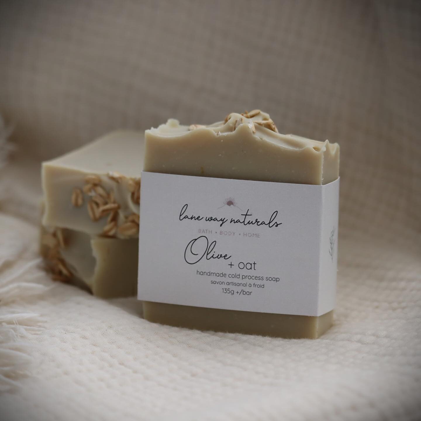 Olive + oat ⁣⁣
⁣⁣
Looking for something pure and simple&hellip;. Here it is! With 3 simple ingredients, including colloidal oat&hellip; And made the old fashioned, artisan way! ⁣⁣
⁣⁣
Super creamy, extra gentle and unscented. This skin loving bar has 