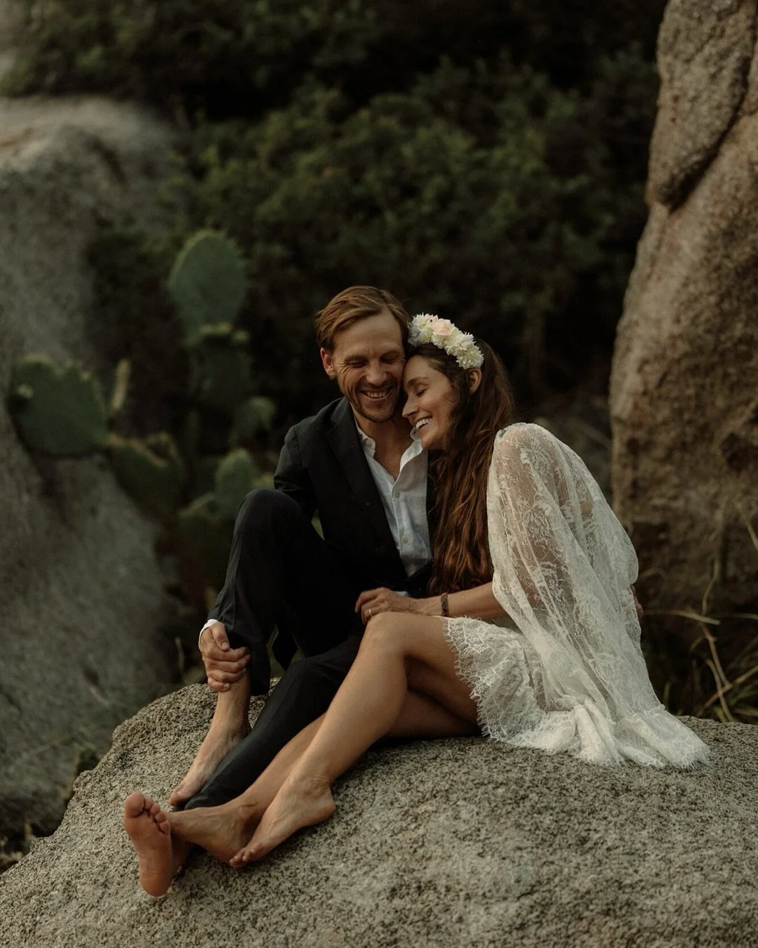 ⛰️ Stick by your side, wherever you go. 

#newmexicophotographer #albuquerquephotographer #engagmentphotography #abqfoothillsphotographer #elopementphotography #trouvaillephotography