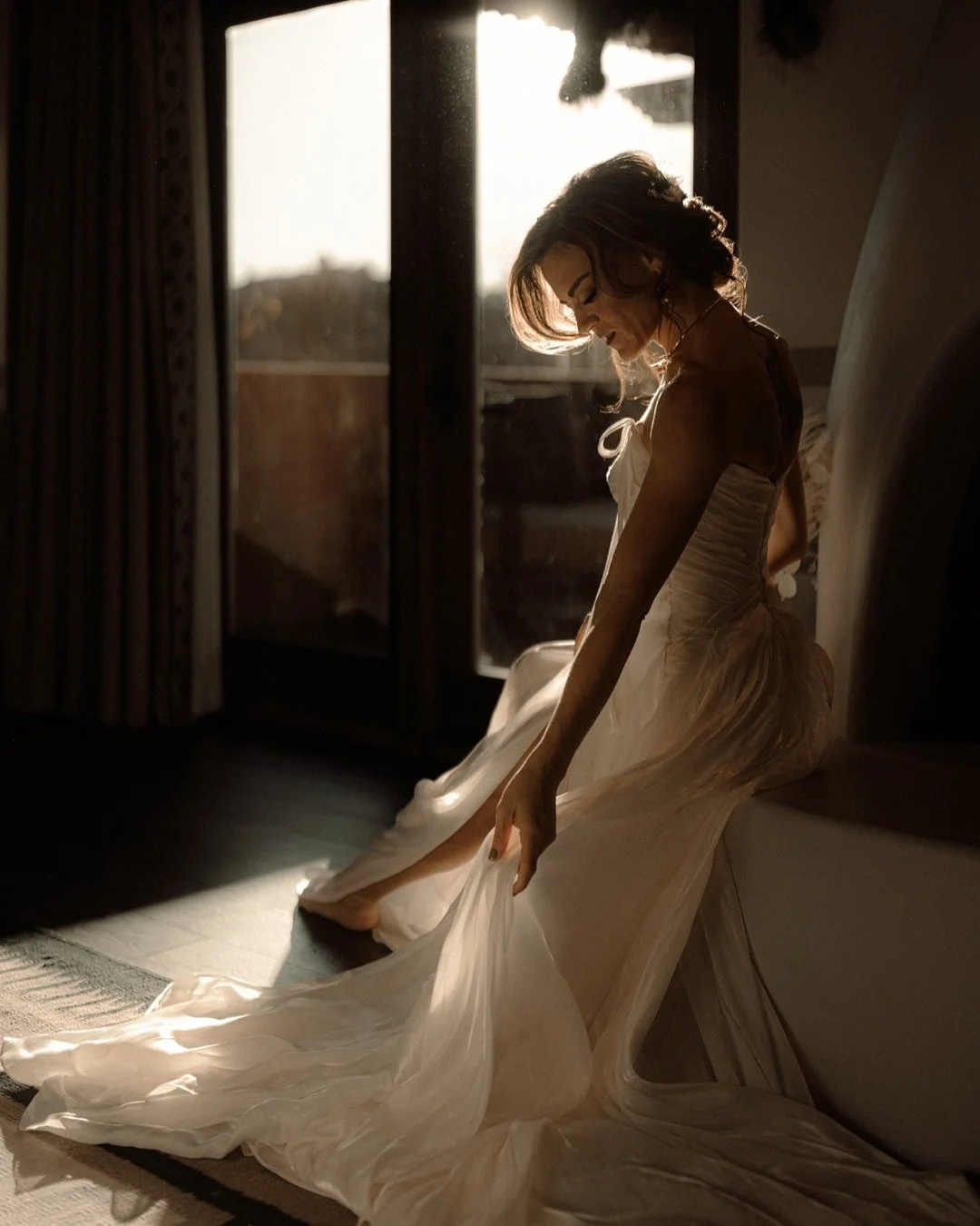 Every detail of Sam & Tony’s Bishop’s Lodge elopement felt like a dream — golden hour light, quiet joy, and the kind of love that makes you believe in fate. ✨ 
HMU : @genicalee_hmua 
Dress: @ruedeseinebridal 
Venue: @bishopslod