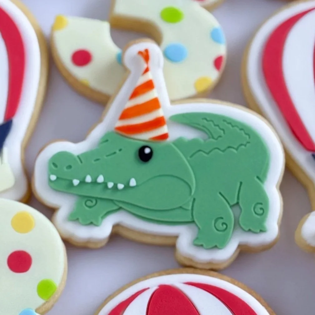 Crocodile with Party Hat Cookie Stamp & Cutter