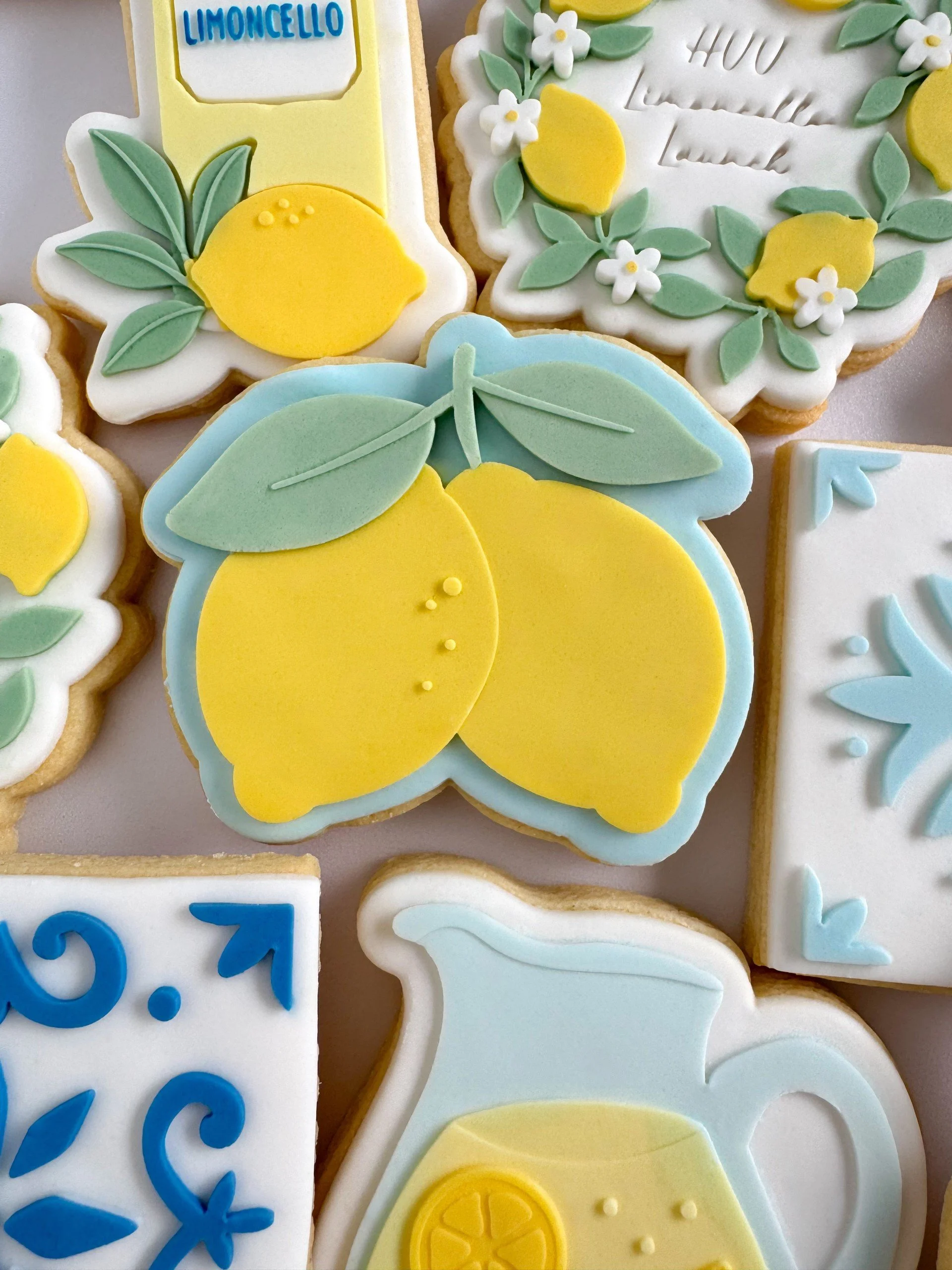 Lemon Bunch Cookie Stamp & Cutter
