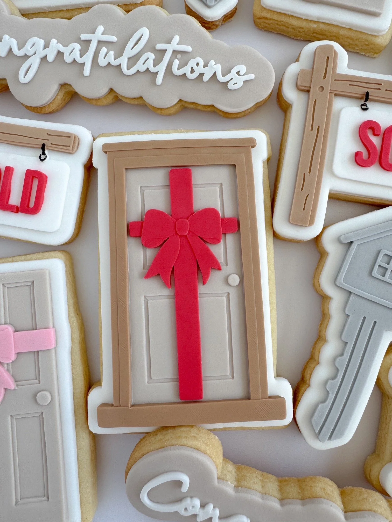 Front Door with Bow 2.jpg