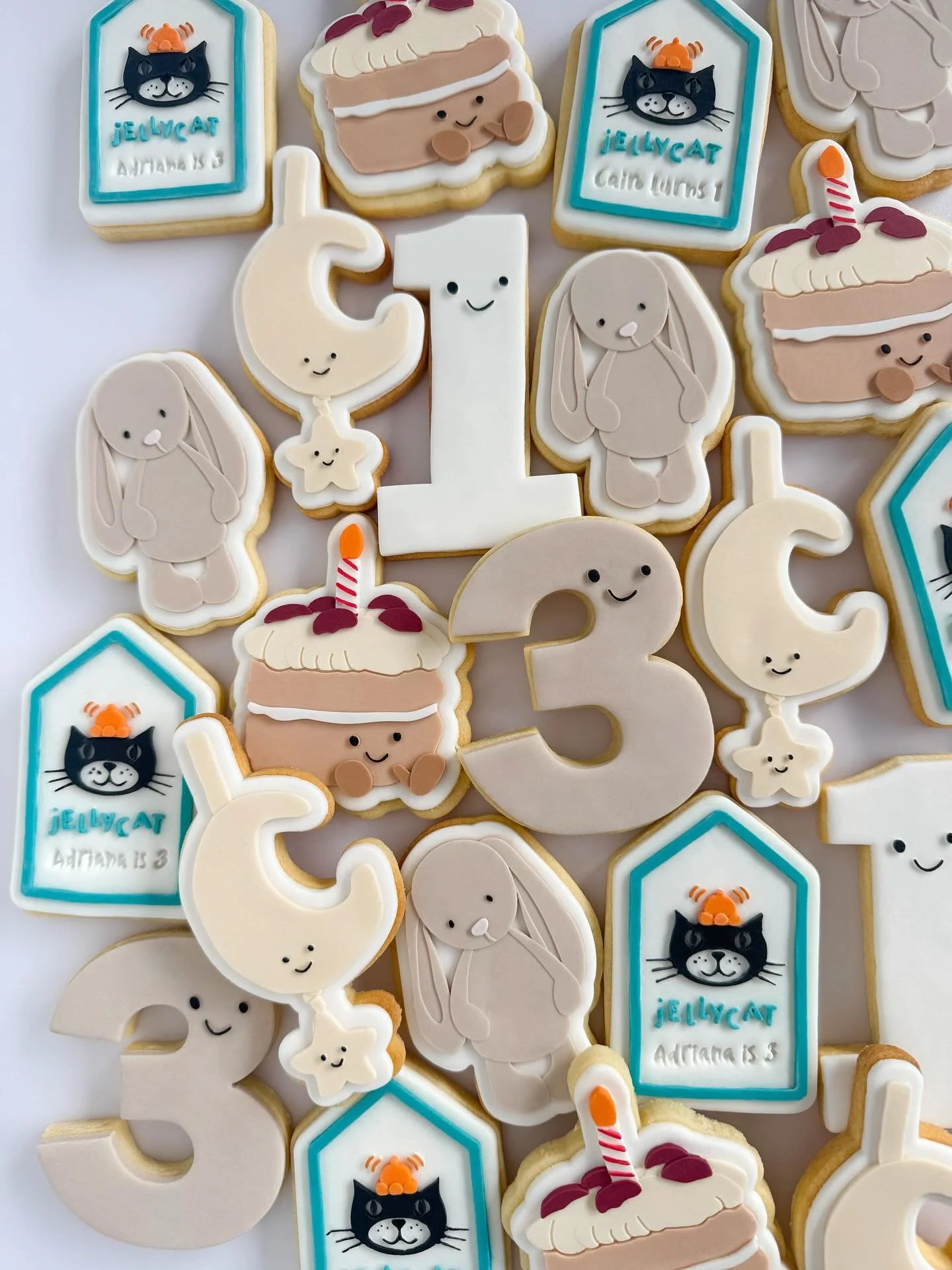 Jellycat cuteness for Adriana and Cairo&rsquo;s joint birthday party 🥰

All stamps &amp; STLs now available on my website 🩷