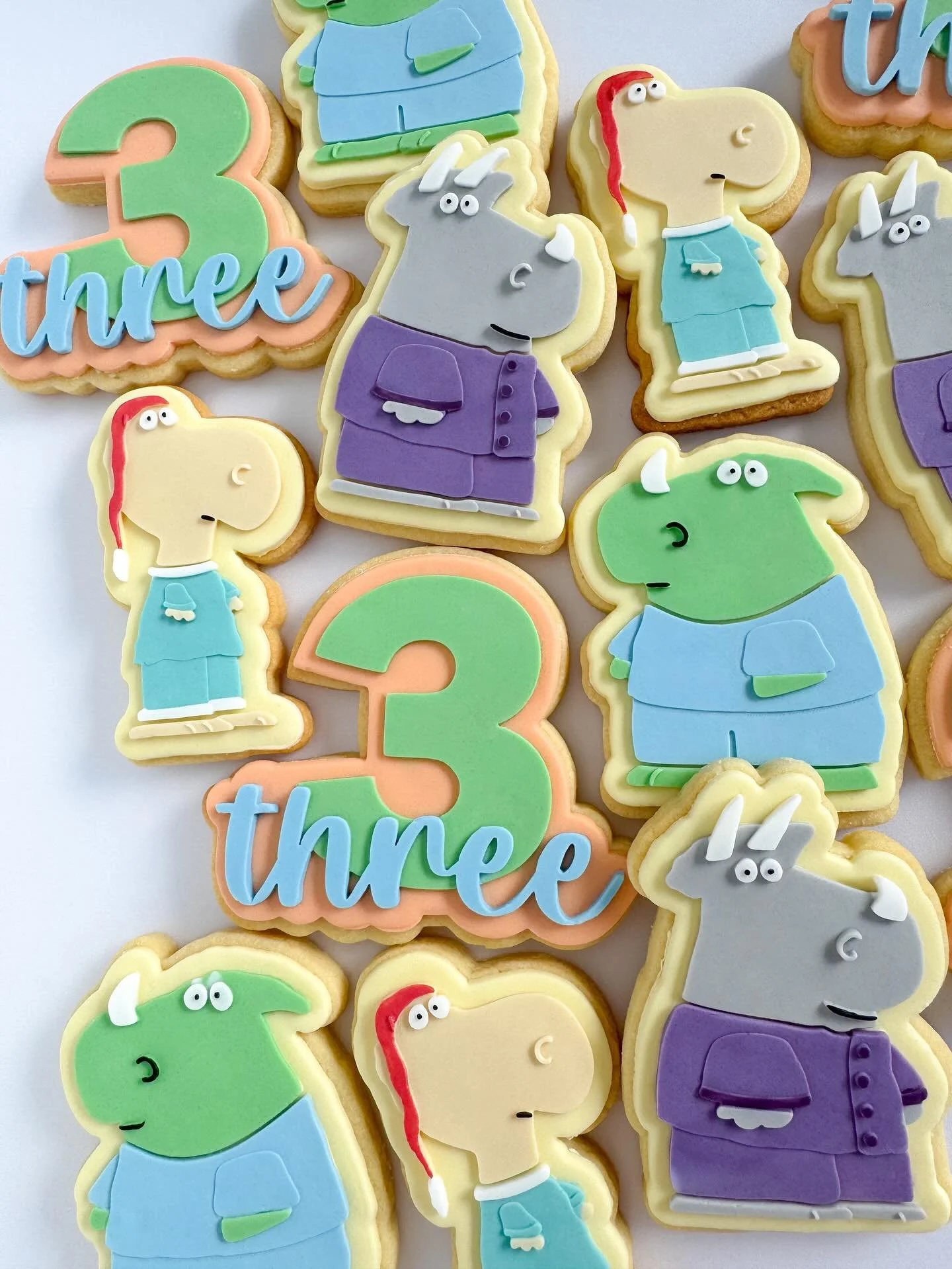 Adding DinoSnores to the top of the &ldquo;Weirdest Themes I&rsquo;ve Ever Done&rdquo; list 🤣🦖 Happy 3rd birthday Jordy!!