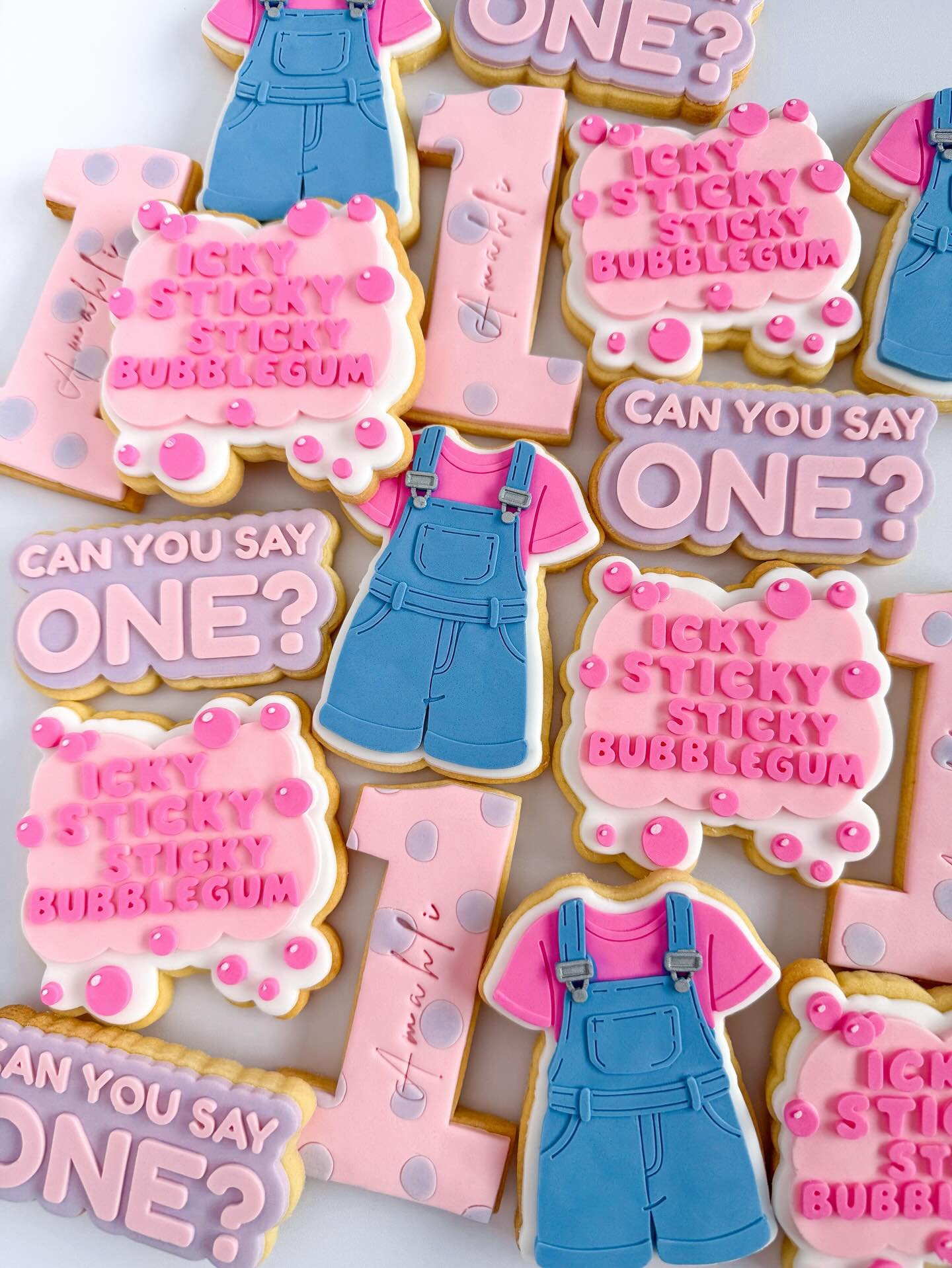 Can you say ONE? Ms Rachel set for Amahli&rsquo;s 1st birthday 🩷💙 I&rsquo;m honestly surprised I haven&rsquo;t had a request for this theme sooner! 😱