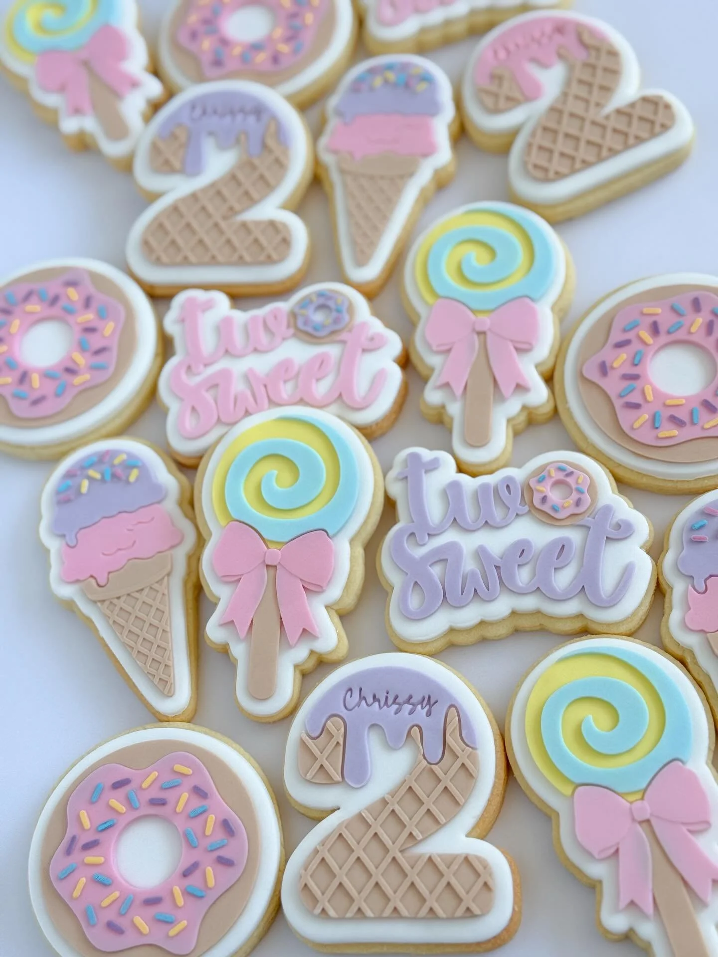 Chrissy is two sweet 🍩🥳

Cookie package: DELUXE

All stamps and STL files available now on my website 🍦