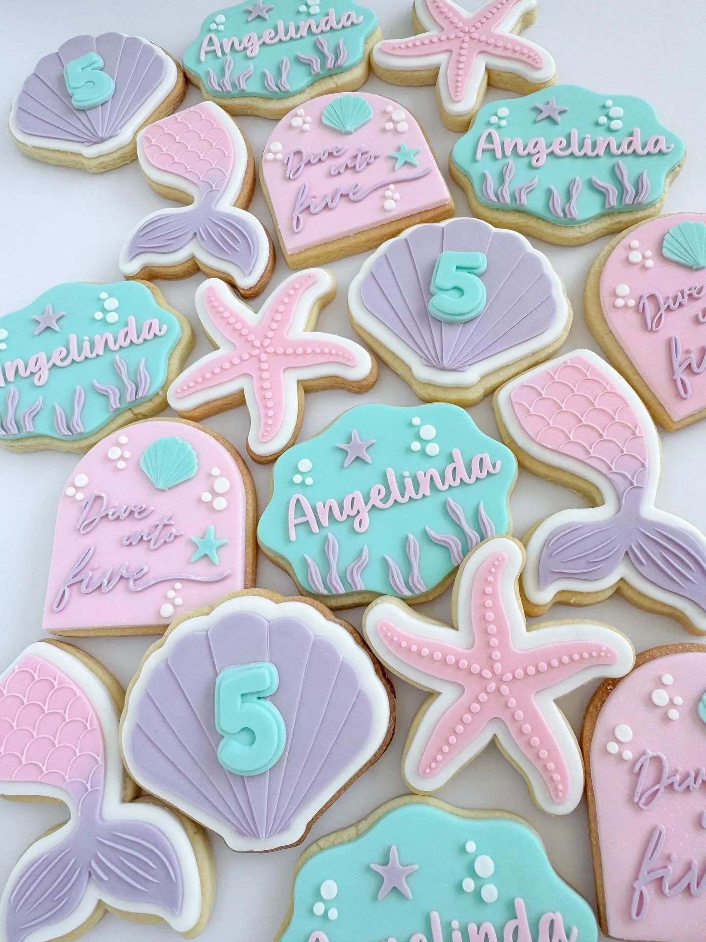 Angelina is 5 🐚

Cookie package: DELUXE