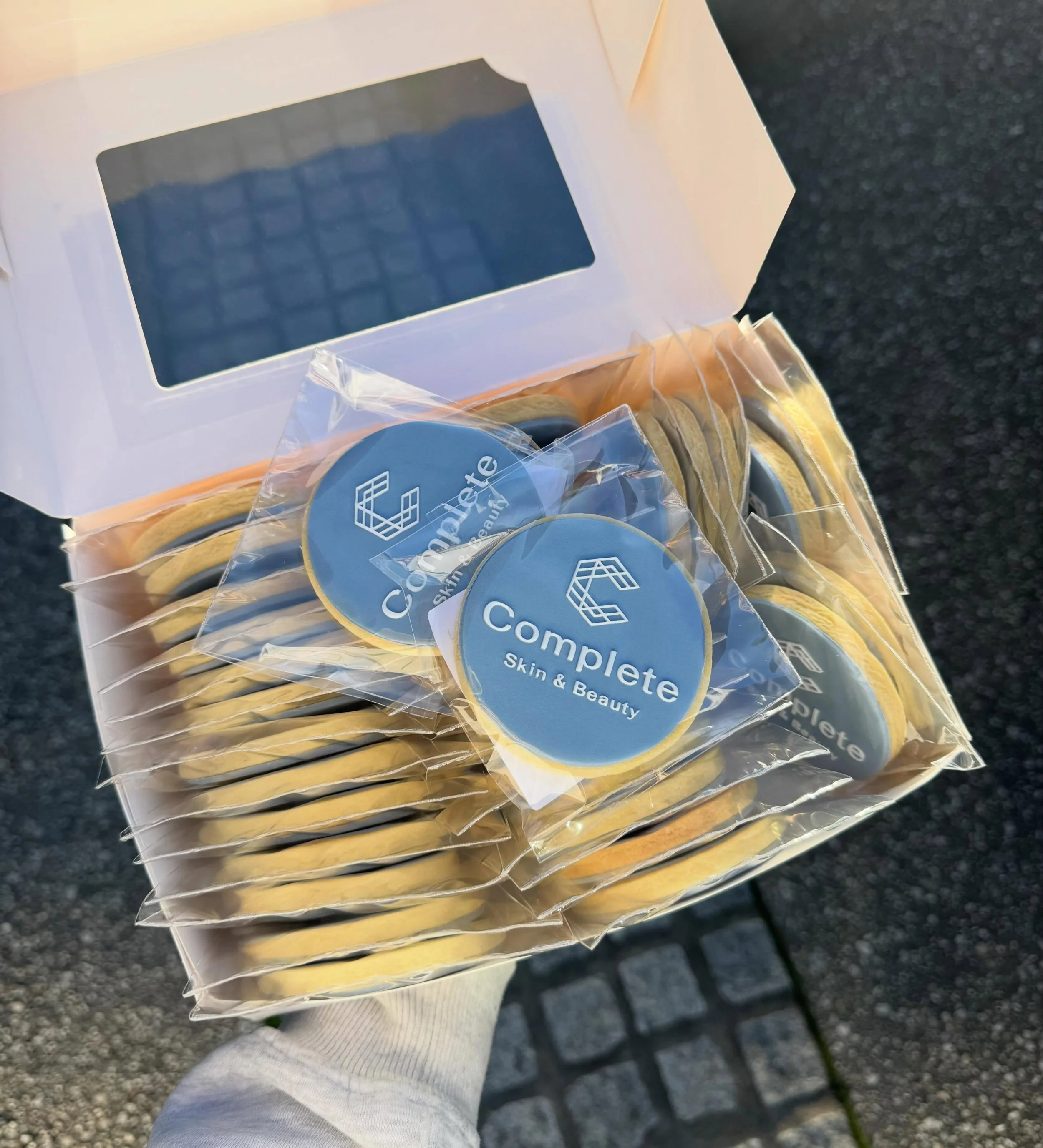 Another batch of treats heading off to @completebendigo today 🩵