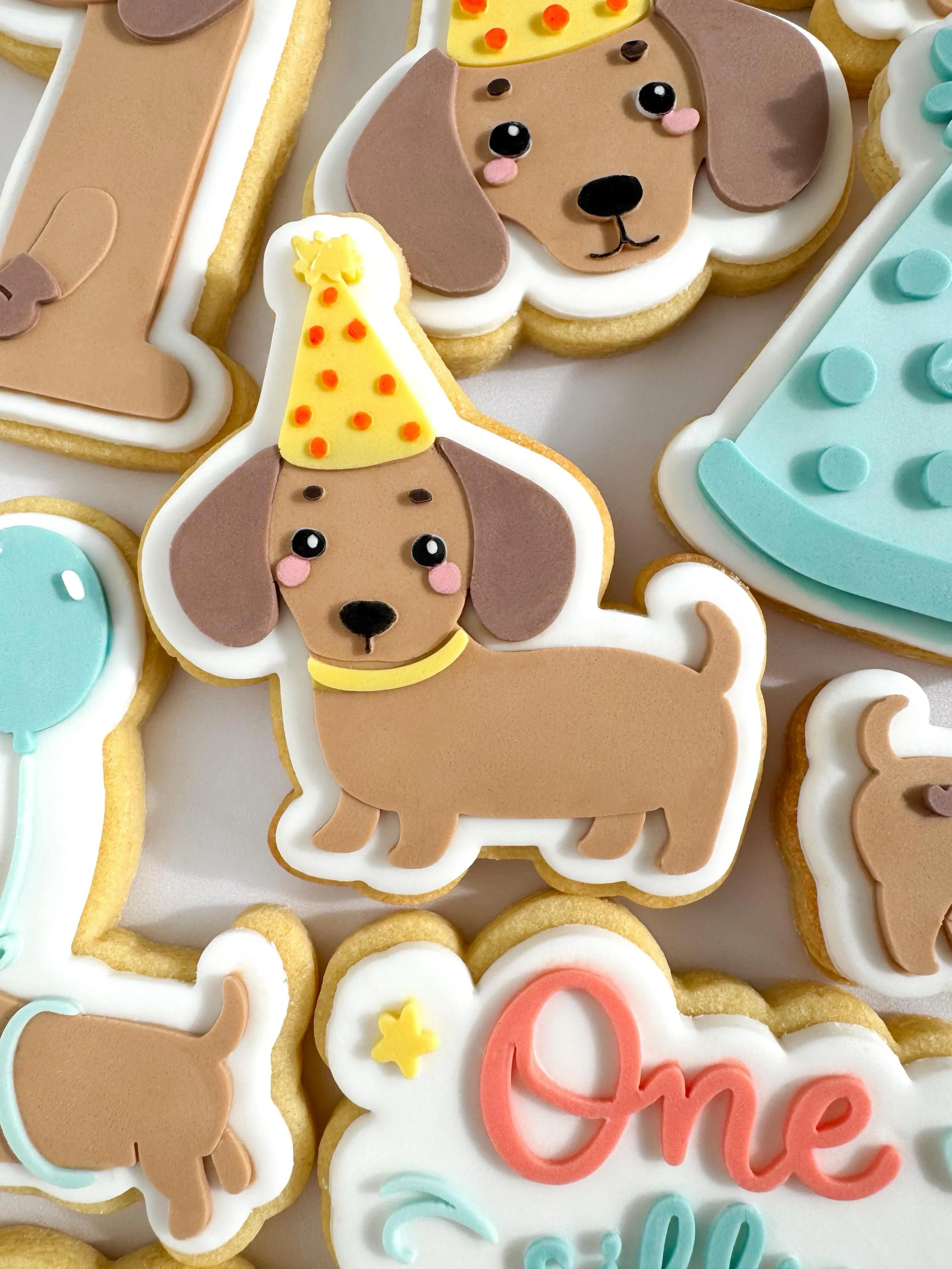 All the cuties from my new ONE silly sausage theme 🩵 Which one is your fav?!

Cookie package: DELUXE

Stamps &amp; STL files now available on my website