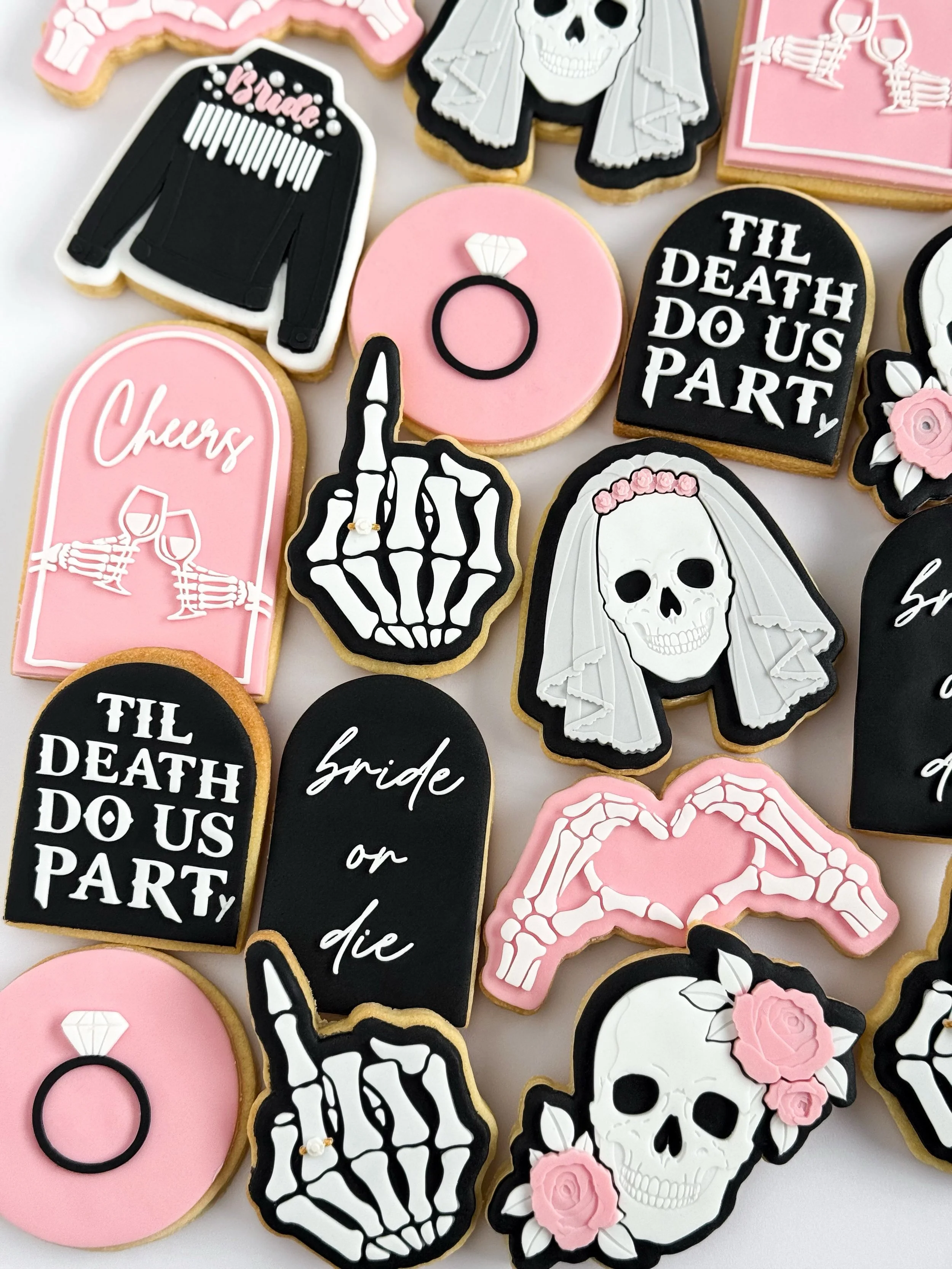 Bride or die 💍 Til death do us part-y 💀💃🏻

Cookie package: DELUXE

All stamps &amp; STL files available on my website
