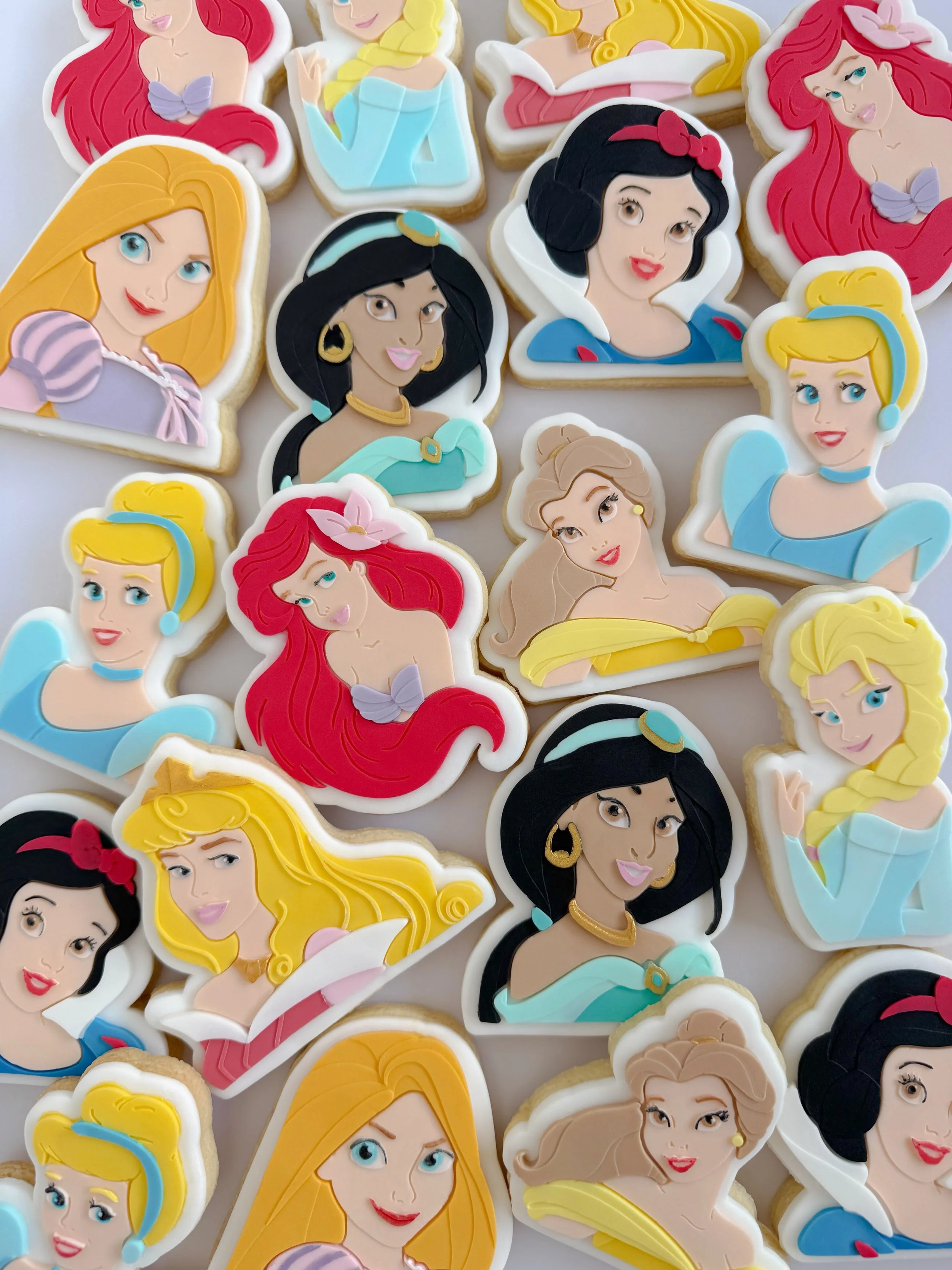 They don&rsquo;t call me the character queen for no reason 😏 The girls in all their glory 👸🏼

Cookie package: DELUXE