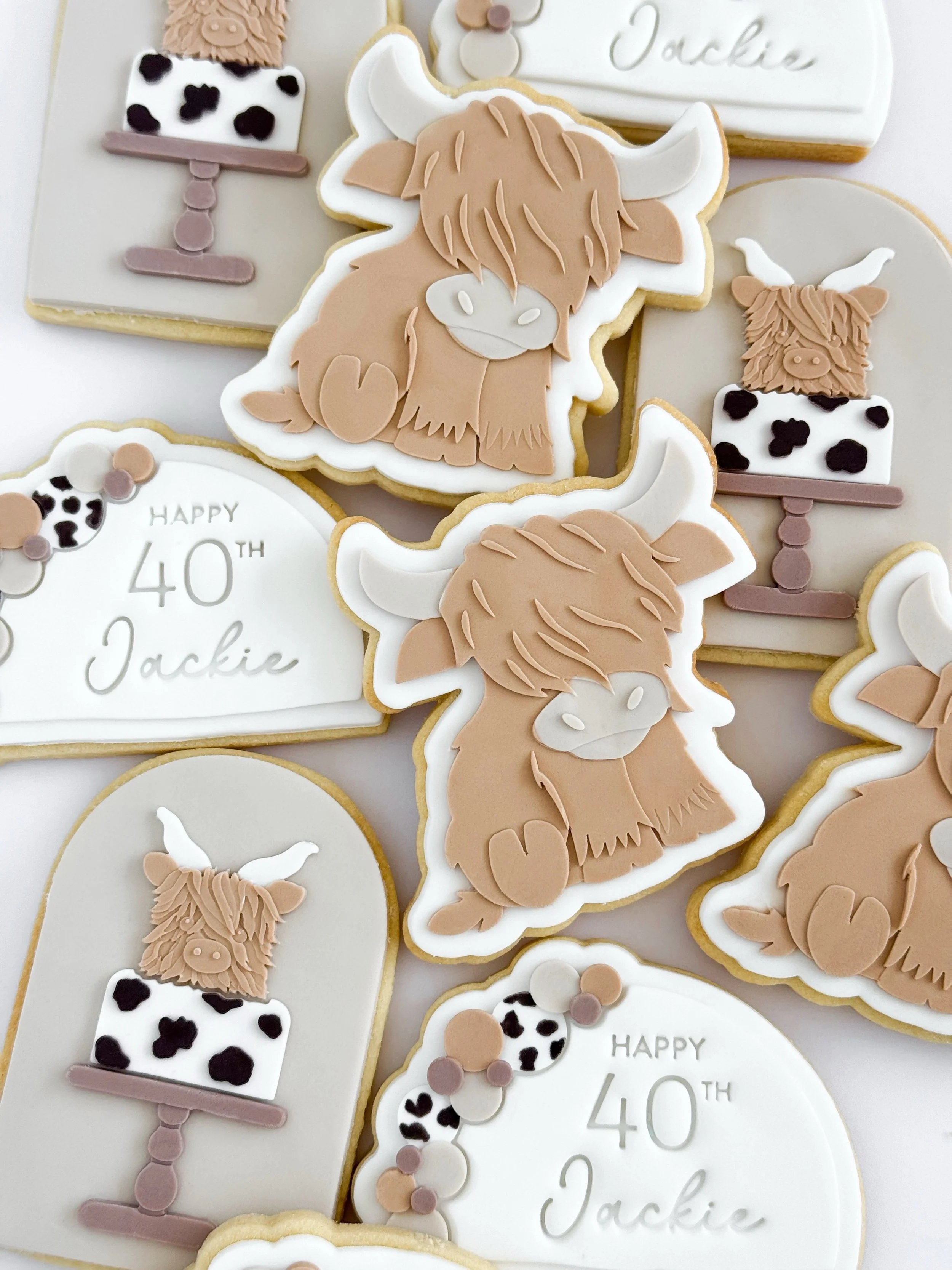 Our 10-packs of cookies have been wildly popular since we introduced them - the smaller quantity makes for the perfect birthday gift! Here&rsquo;s one of them 🤪🐮

Cookie package: DELUXE