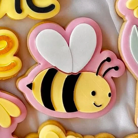 Happy Bee Cookie Stamp & Cutter