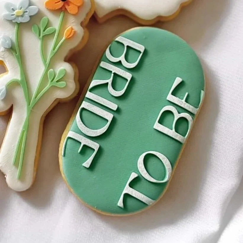 Bride To Be Oval Cookie Stamp & Cutter