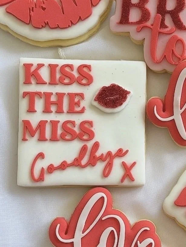 Kiss+the+Miss+Goodbye+Set2.jpg