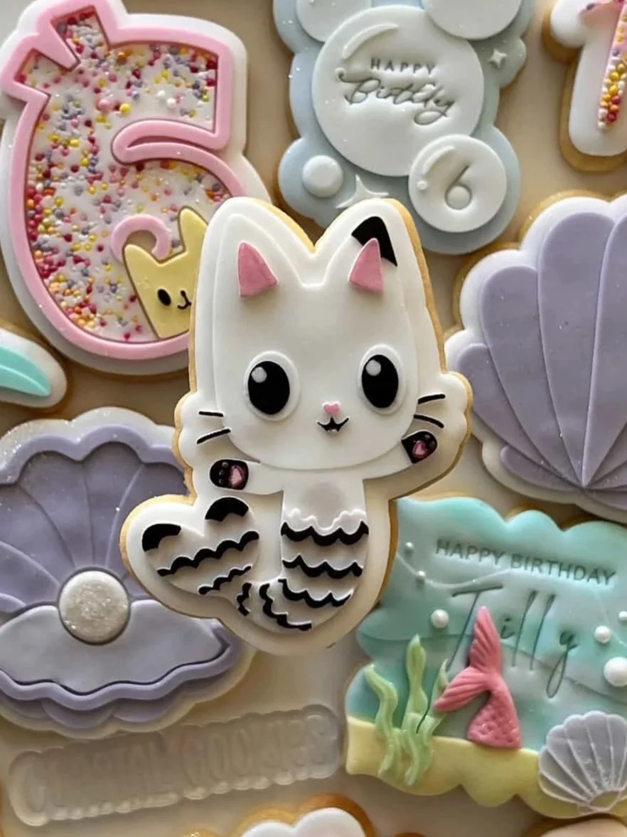 Gabby%27s+Dollhouse+Mermaid+Pandy+Paws.jpg