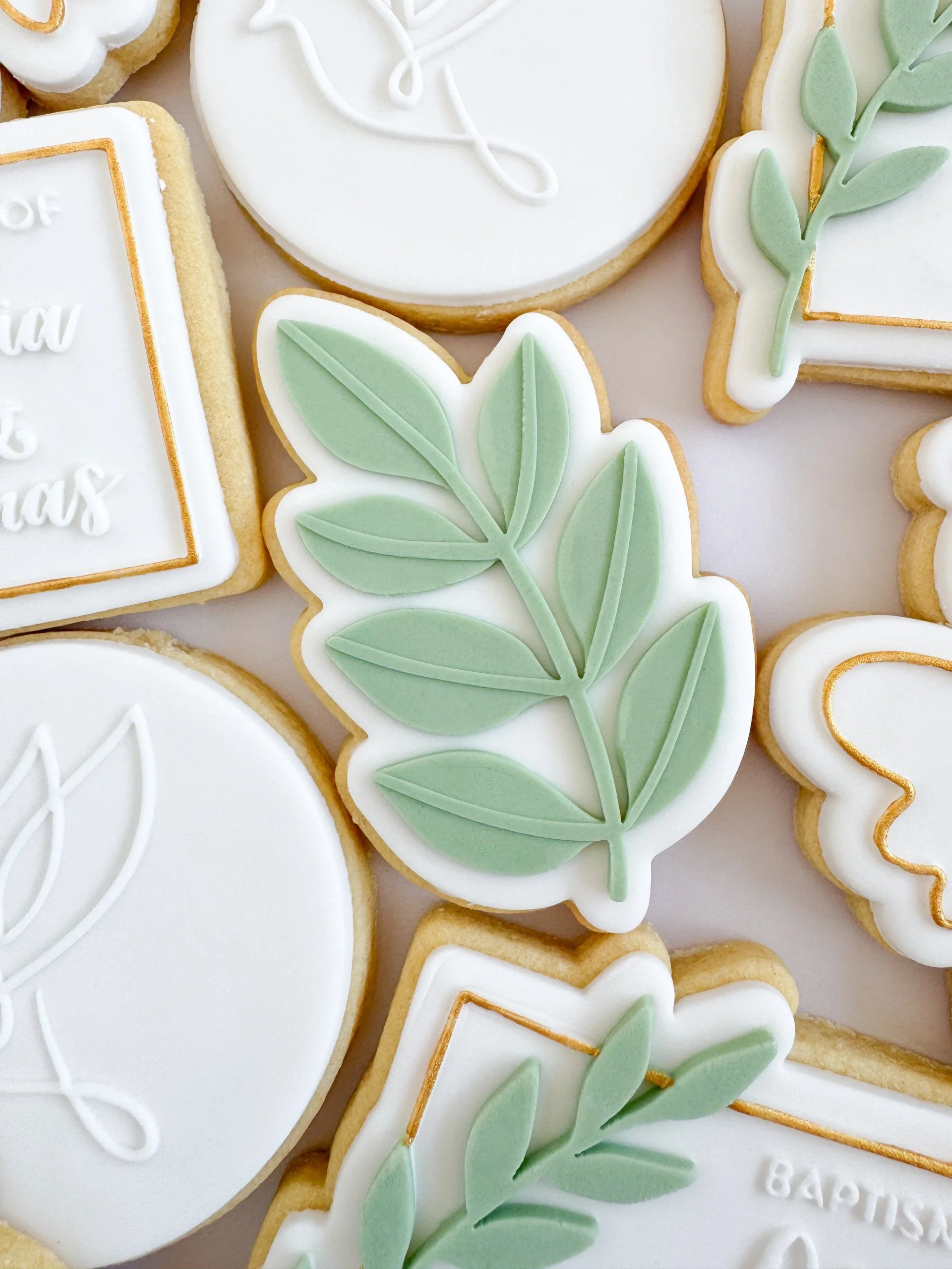 Leafy Branch Cookie Stamp & Cutter