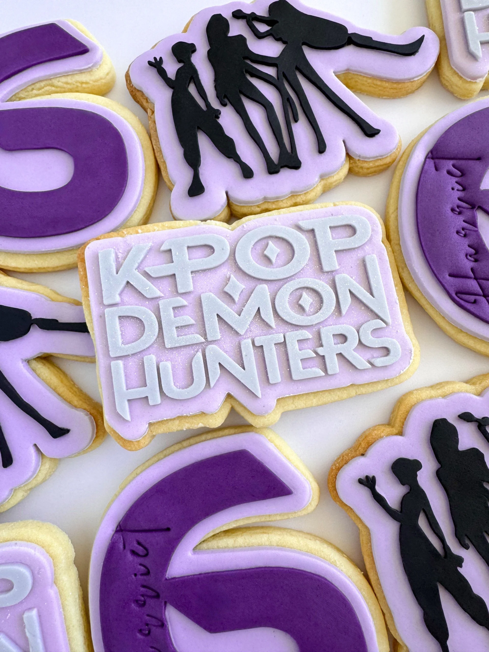 K-Pop Demon Hunters Logo Cookie Stamp & Cutter