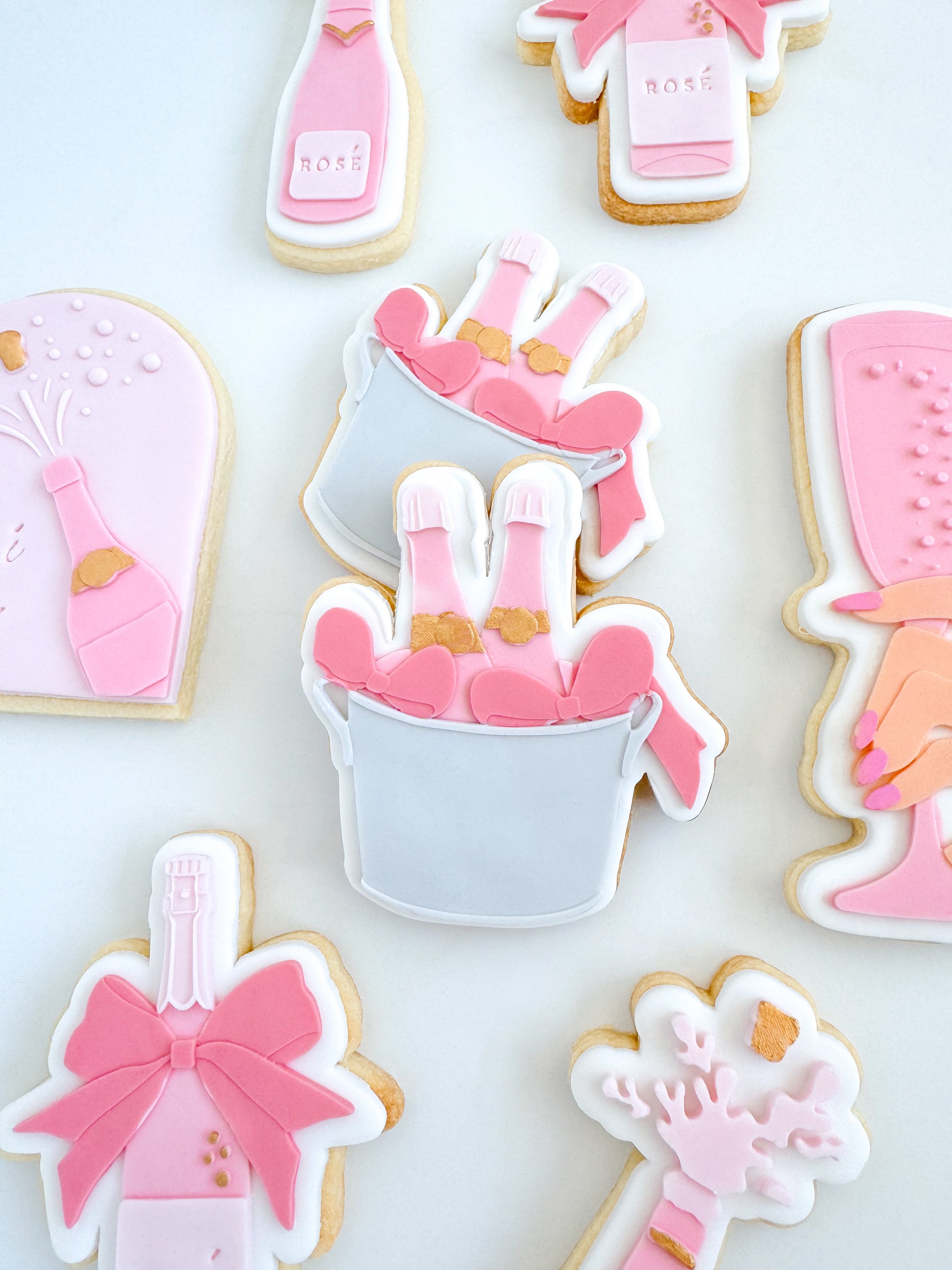 Champagne Bucket with Bows.jpg