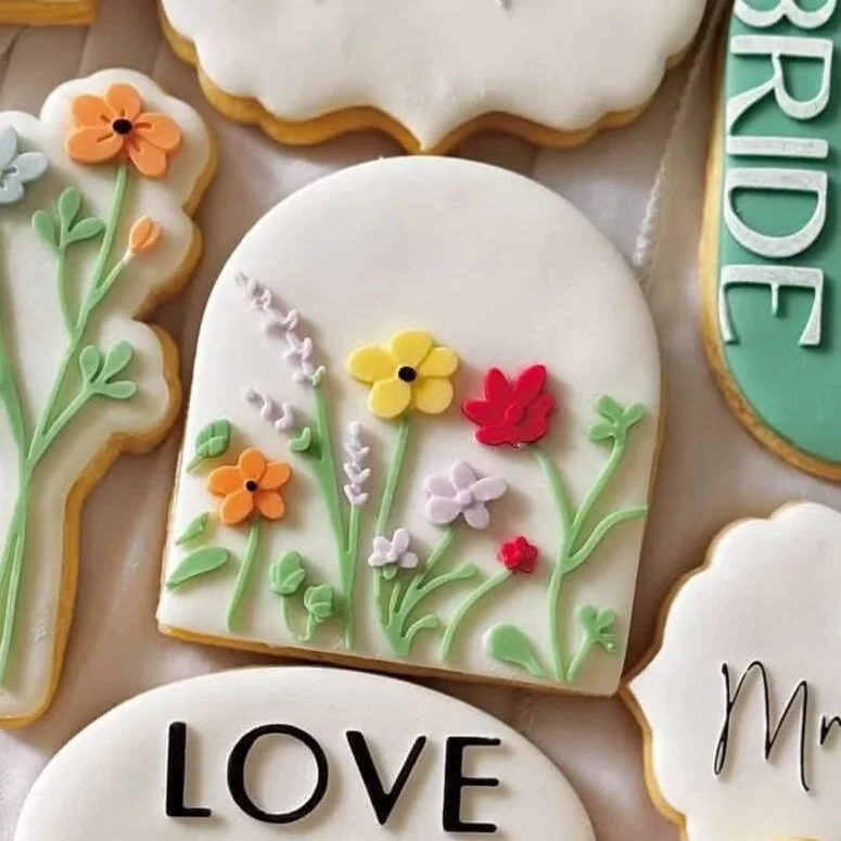 Floral Arch Cookie Stamp & Cutter