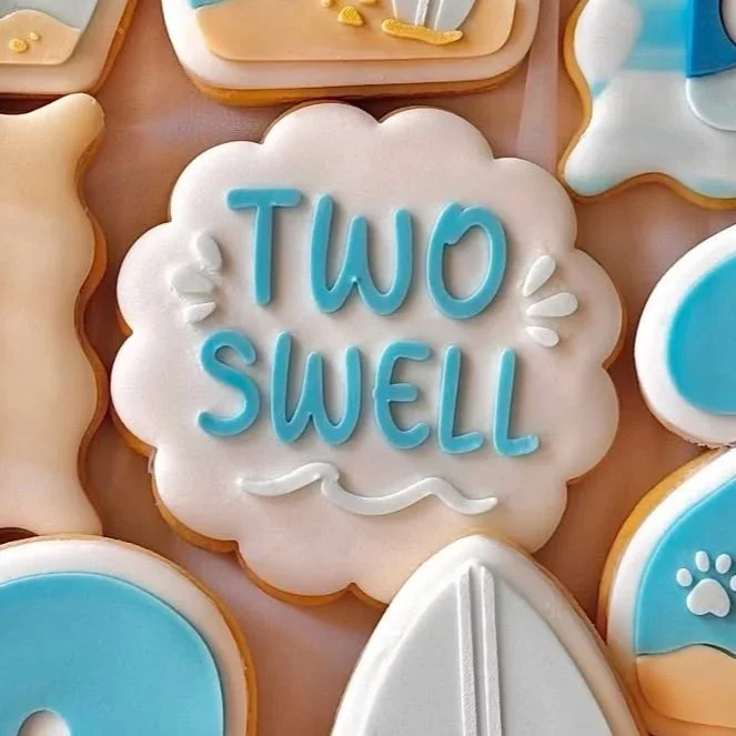 Two Swell Scalloped Circle Cookie Stamp & Cutter