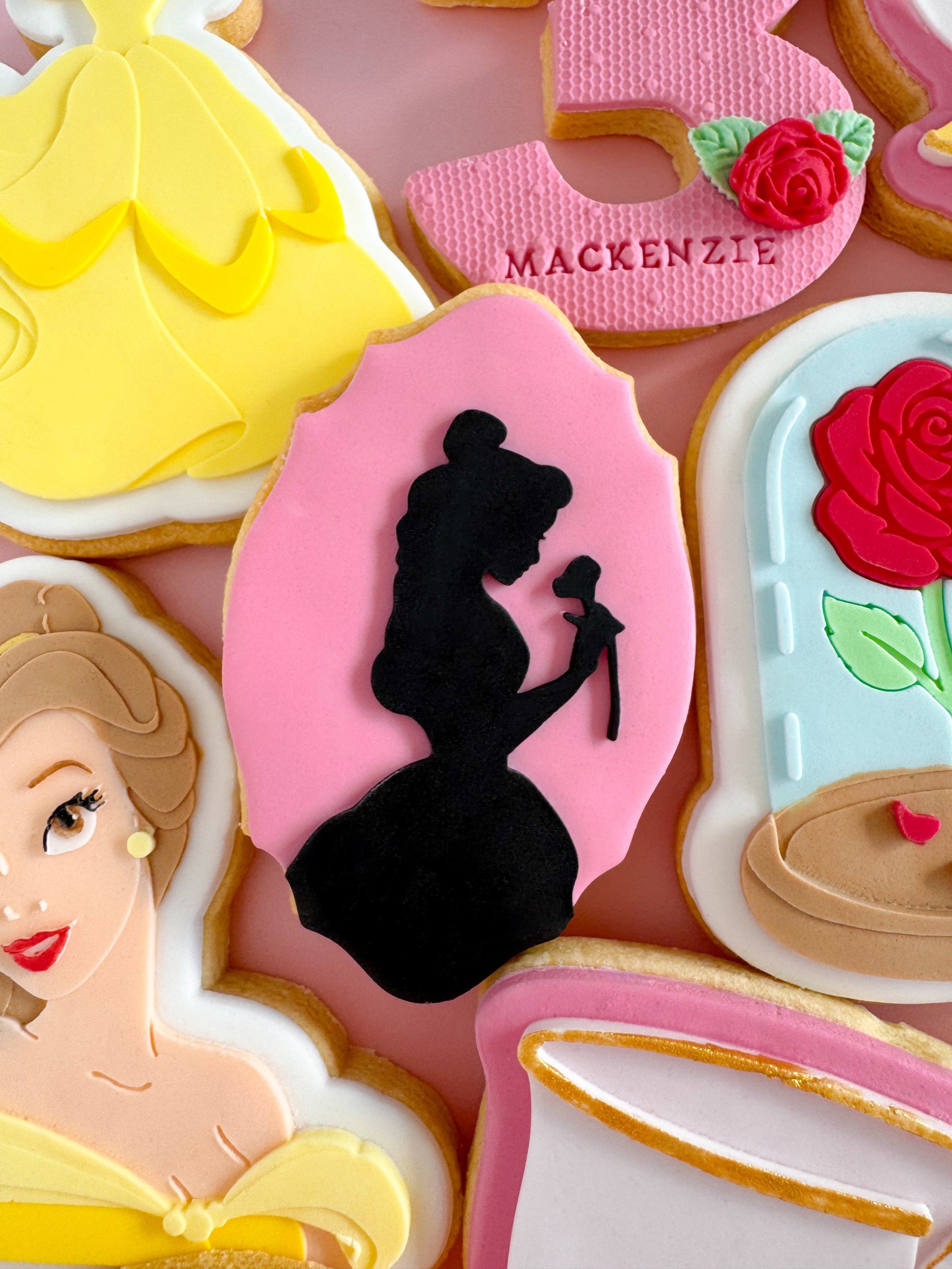 Princess Belle Silhouette.jpg