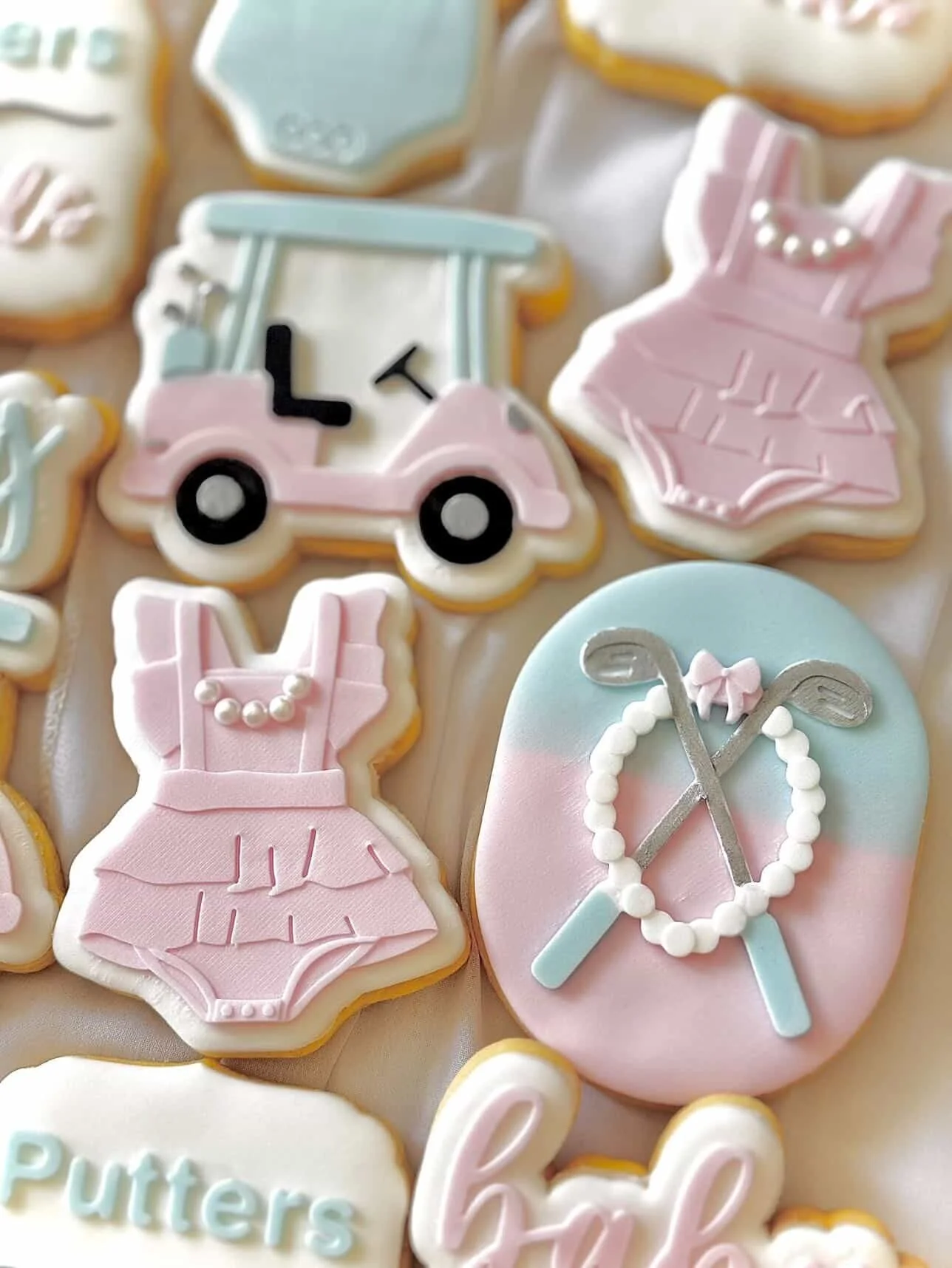 Putters or Pearls Set2.jpg