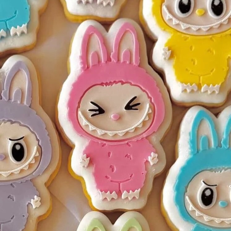 Labubu Smiling Cookie Stamp & Cutter