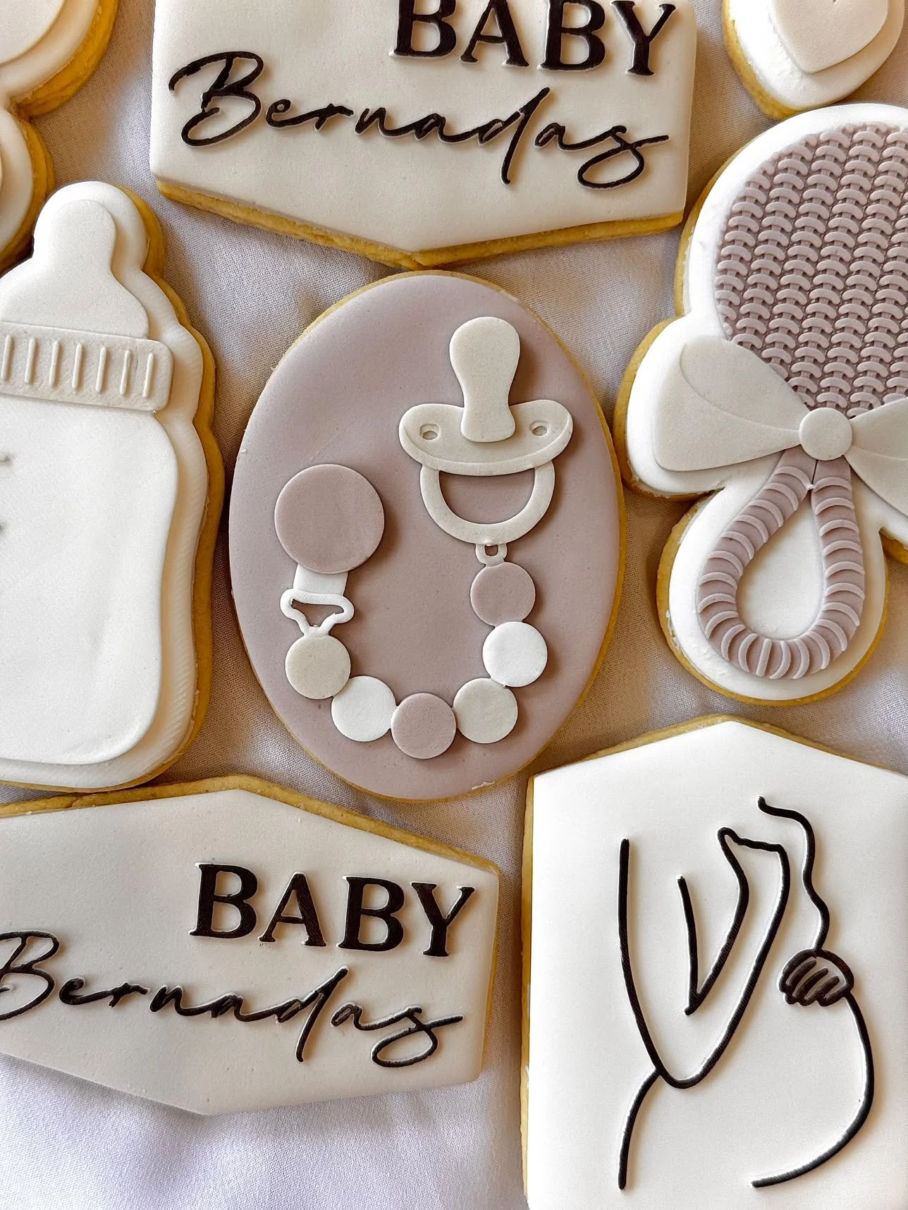 Baby Dummy Oval.jpg