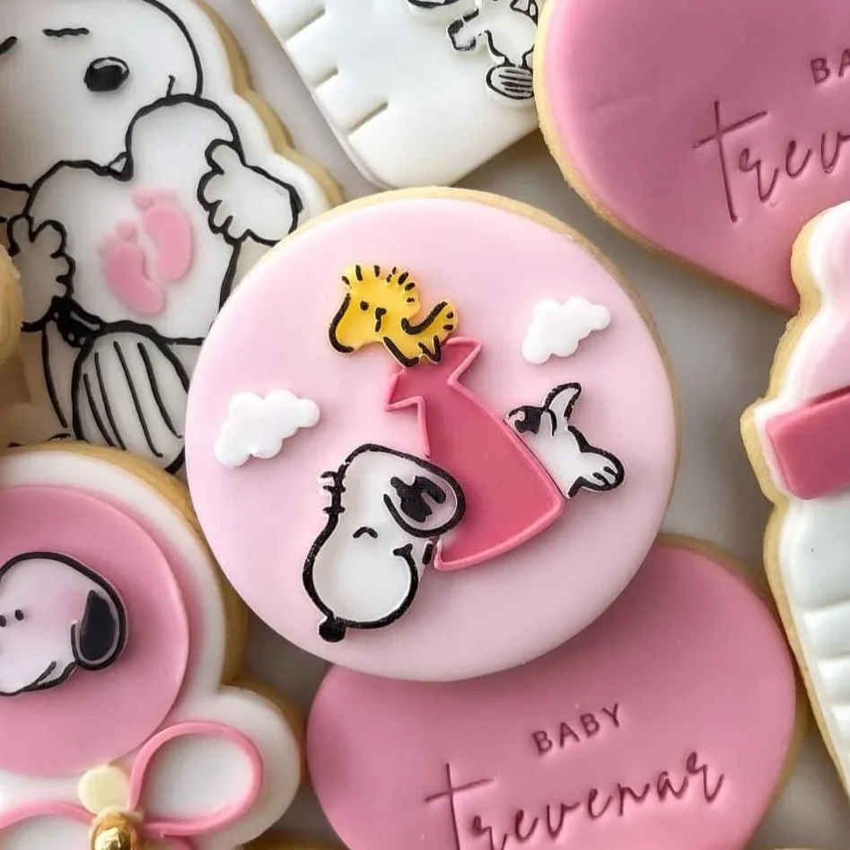 Snoopy in House Cookie Stamp & Cutter