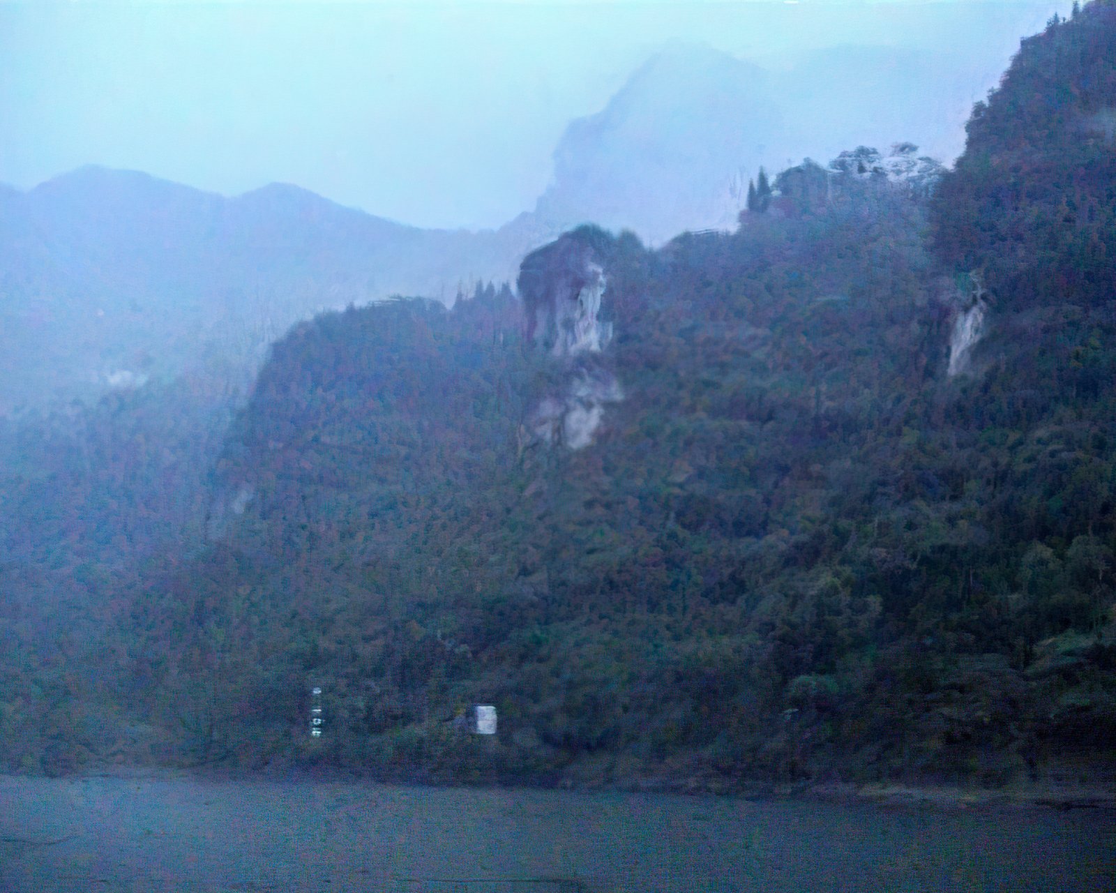 YangtzeSTILL-00054-gigapixel-width-3000px.jpg