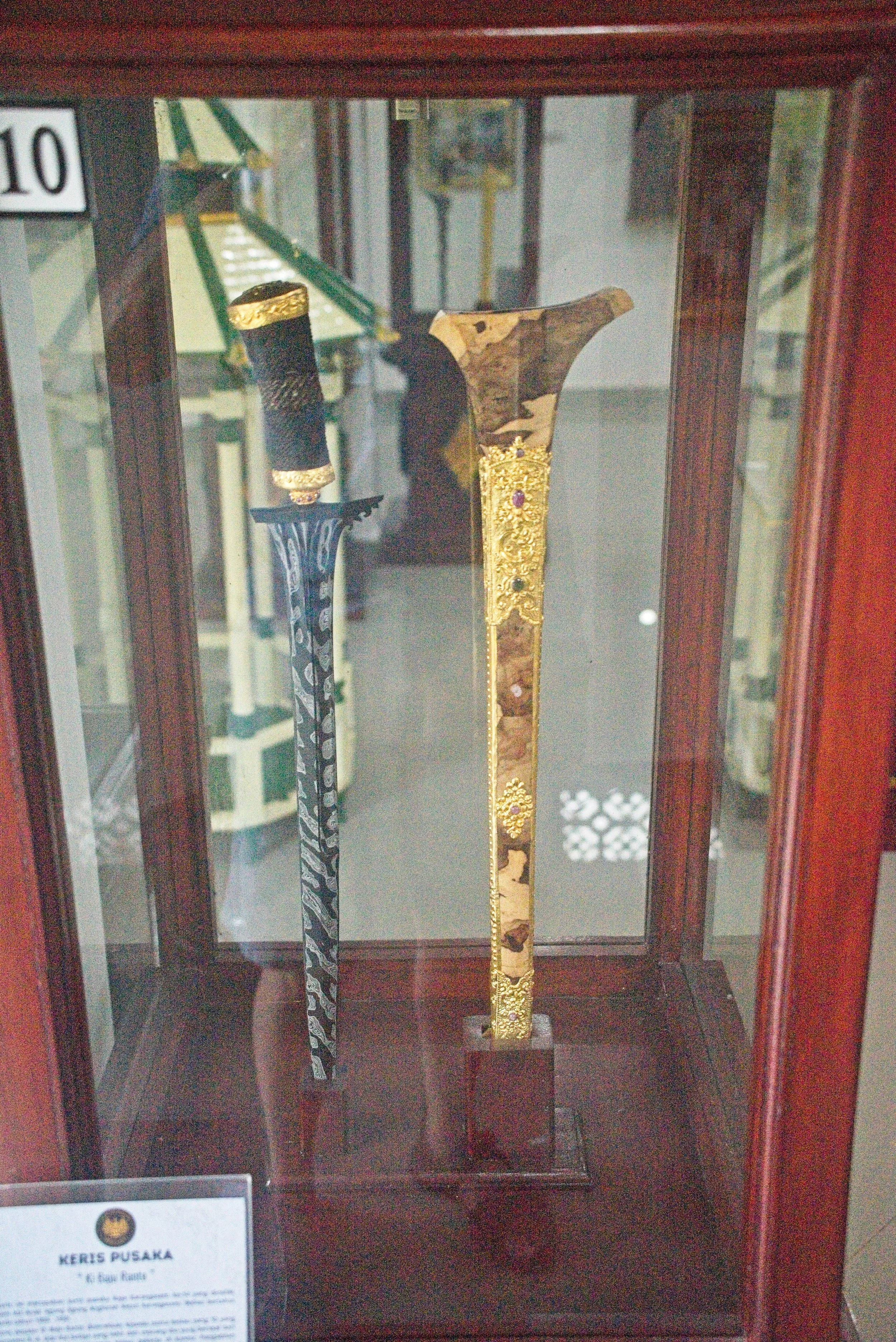 A tower in the gardens contains a museum of weapons.