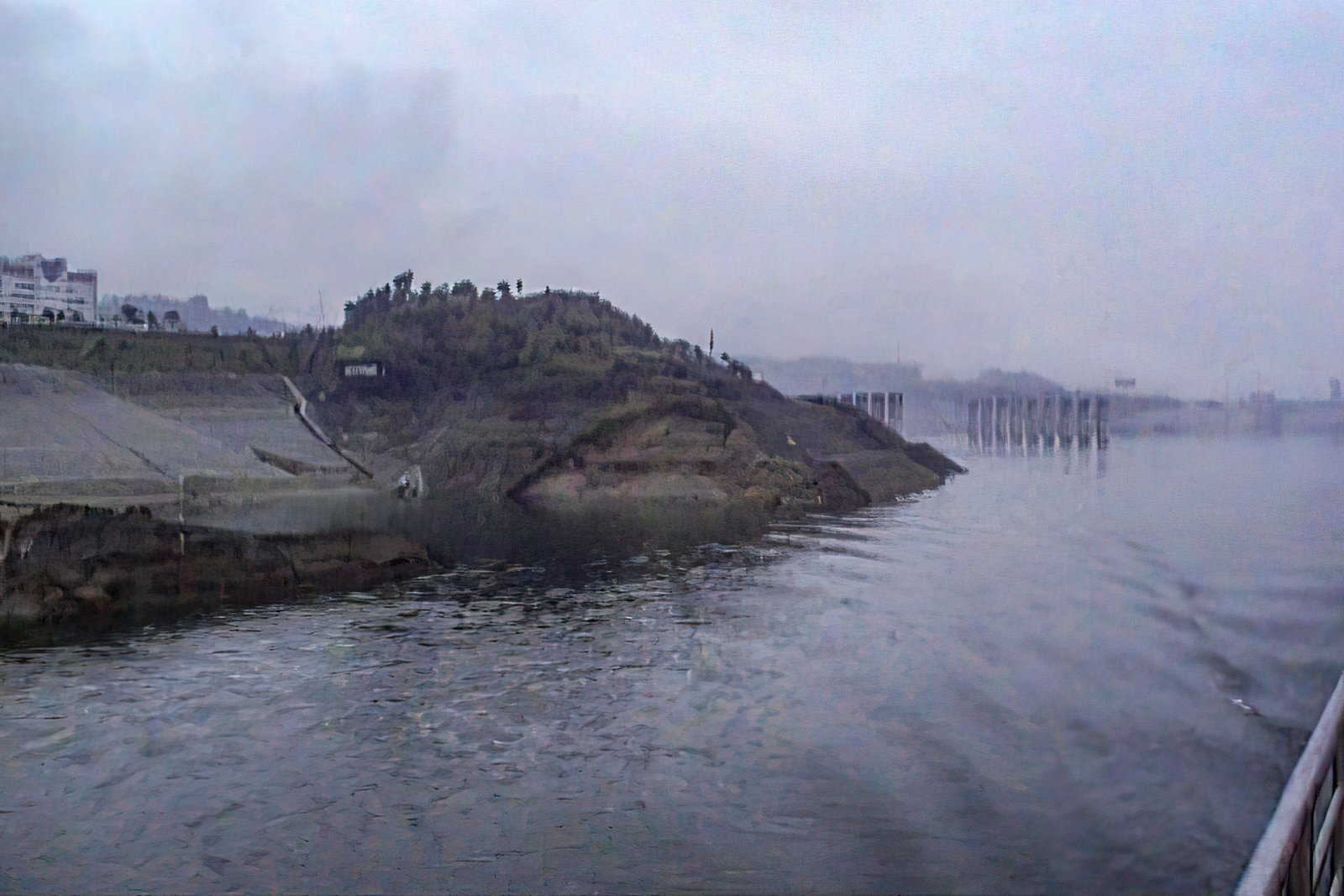 YangtzeSTILL-00037-gigapixel-width-3000px.jpg