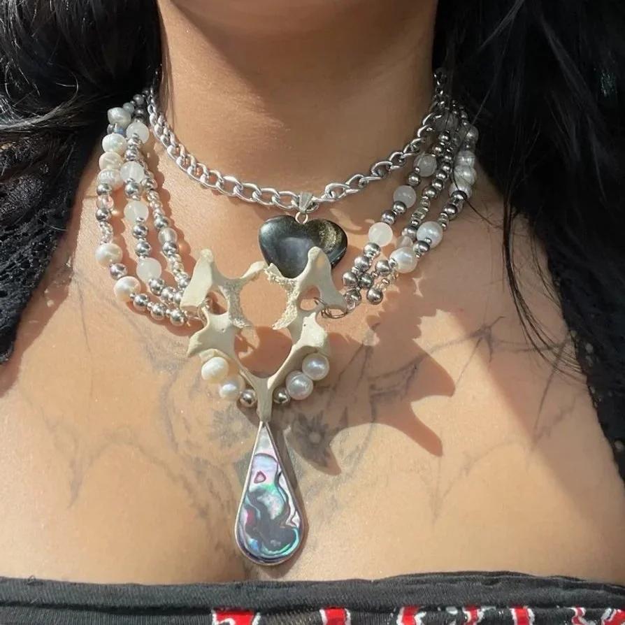 "bone choker"