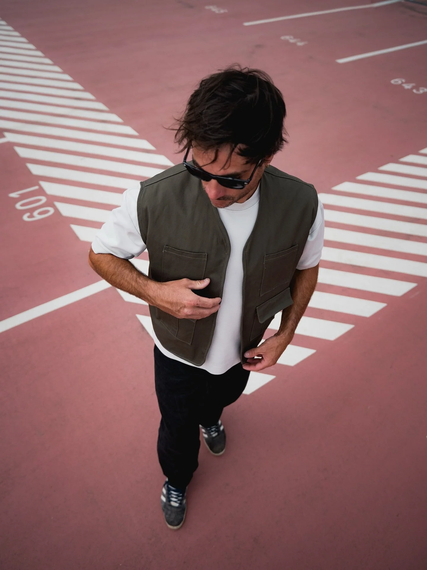 ✂️ Prix tout doux sur le patron de la veste sans manches Galeni 

🪡 Parfois on a juste envie de coudre quelque chose de rapide&hellip; 

Galeni est peu gourmand en tissu, rapide et simple &agrave; coudre. Ses poches plaqu&eacute;es, que vous pouvez 