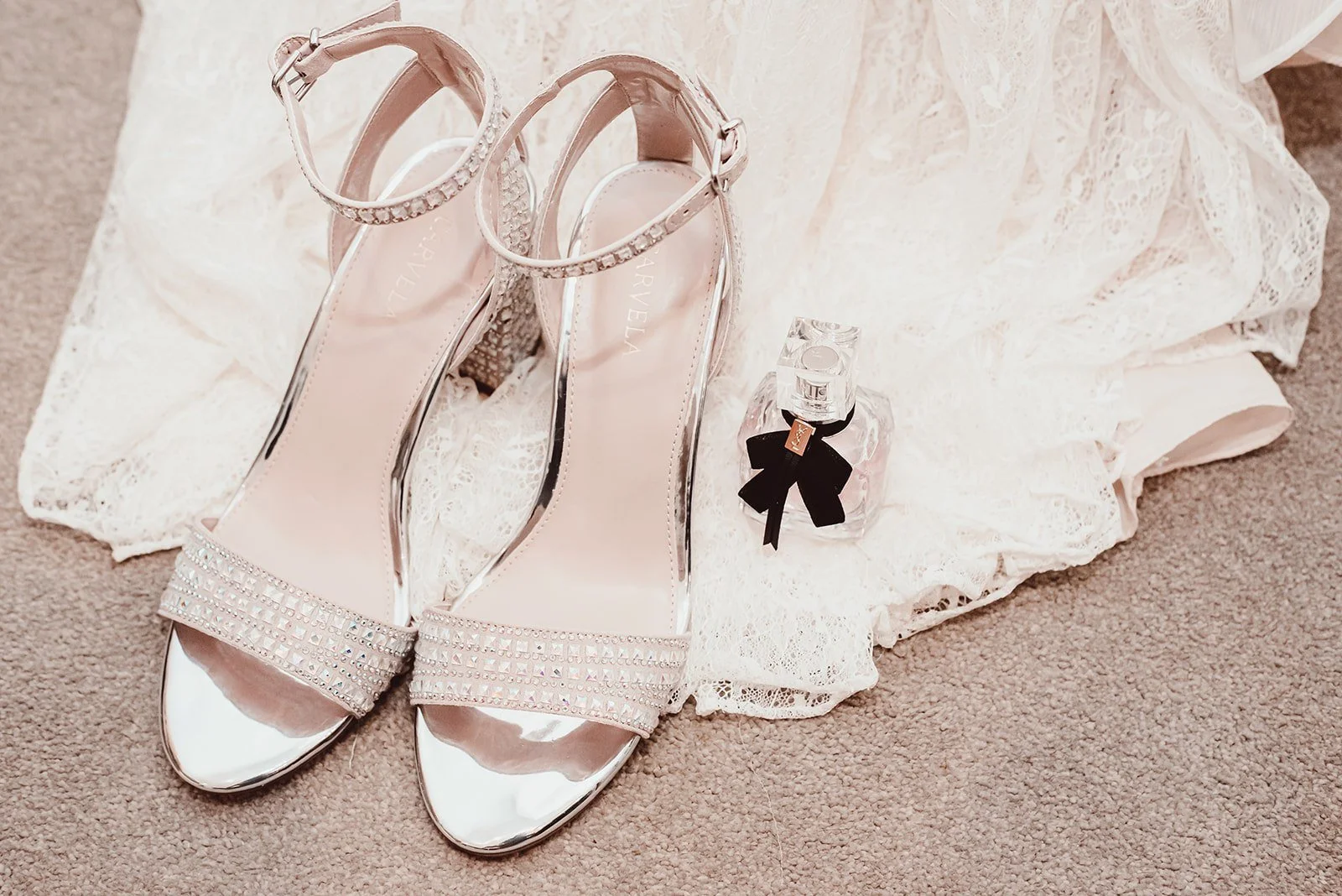 READING_WEDDING_PHOTOGRAPHER_SHENLEY_CRICKET_CLUB_WEDDING_0060.jpg