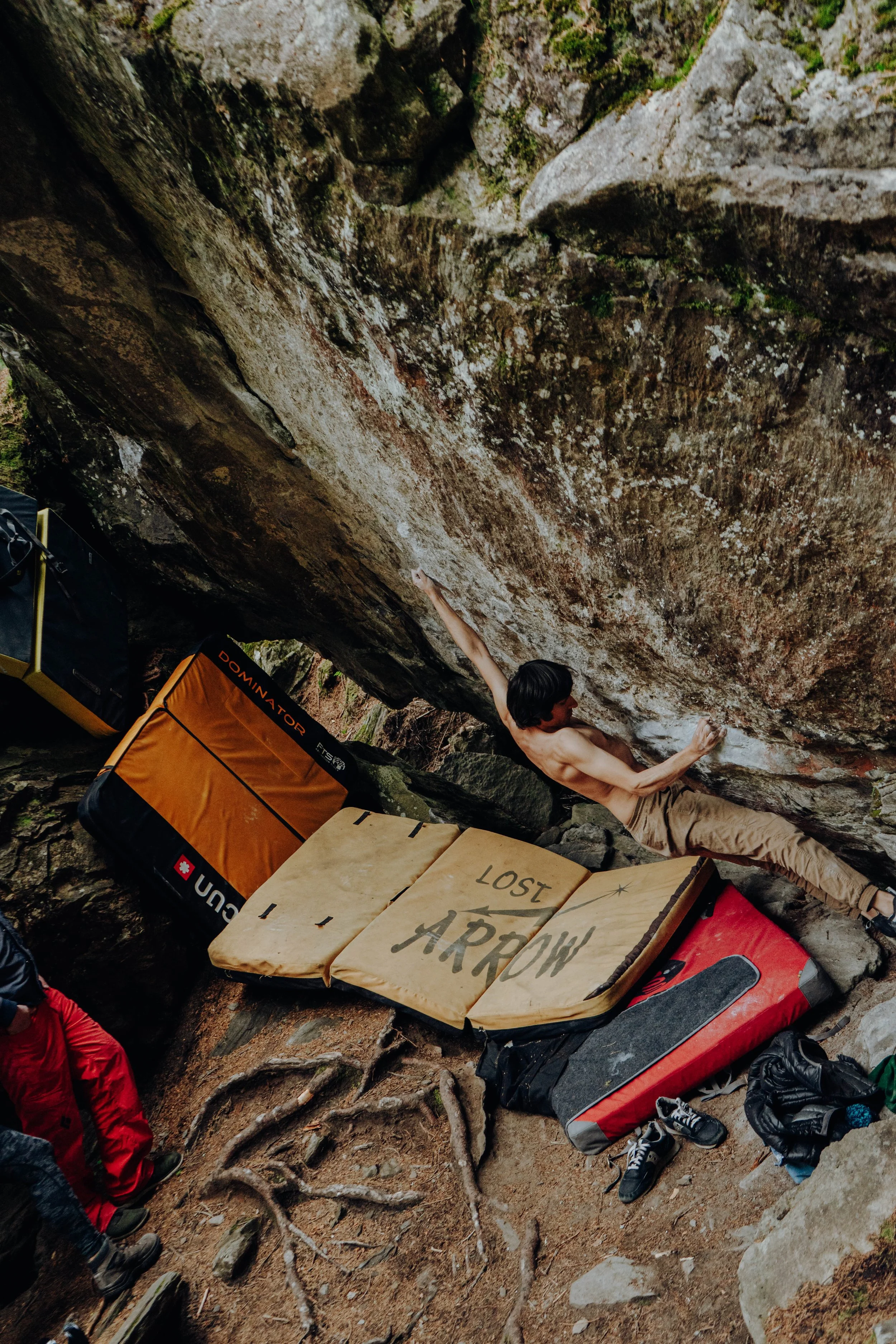 climbing with boulder mats