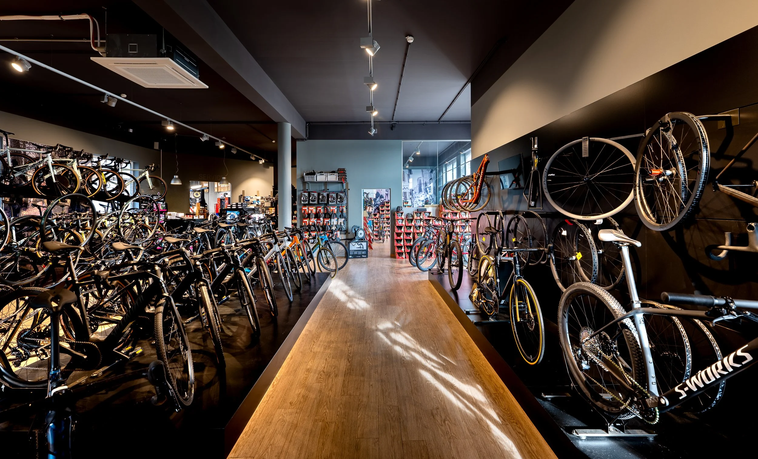 General 2 — Velodrom.at das Bikegeschäft in Wr. Neustadt