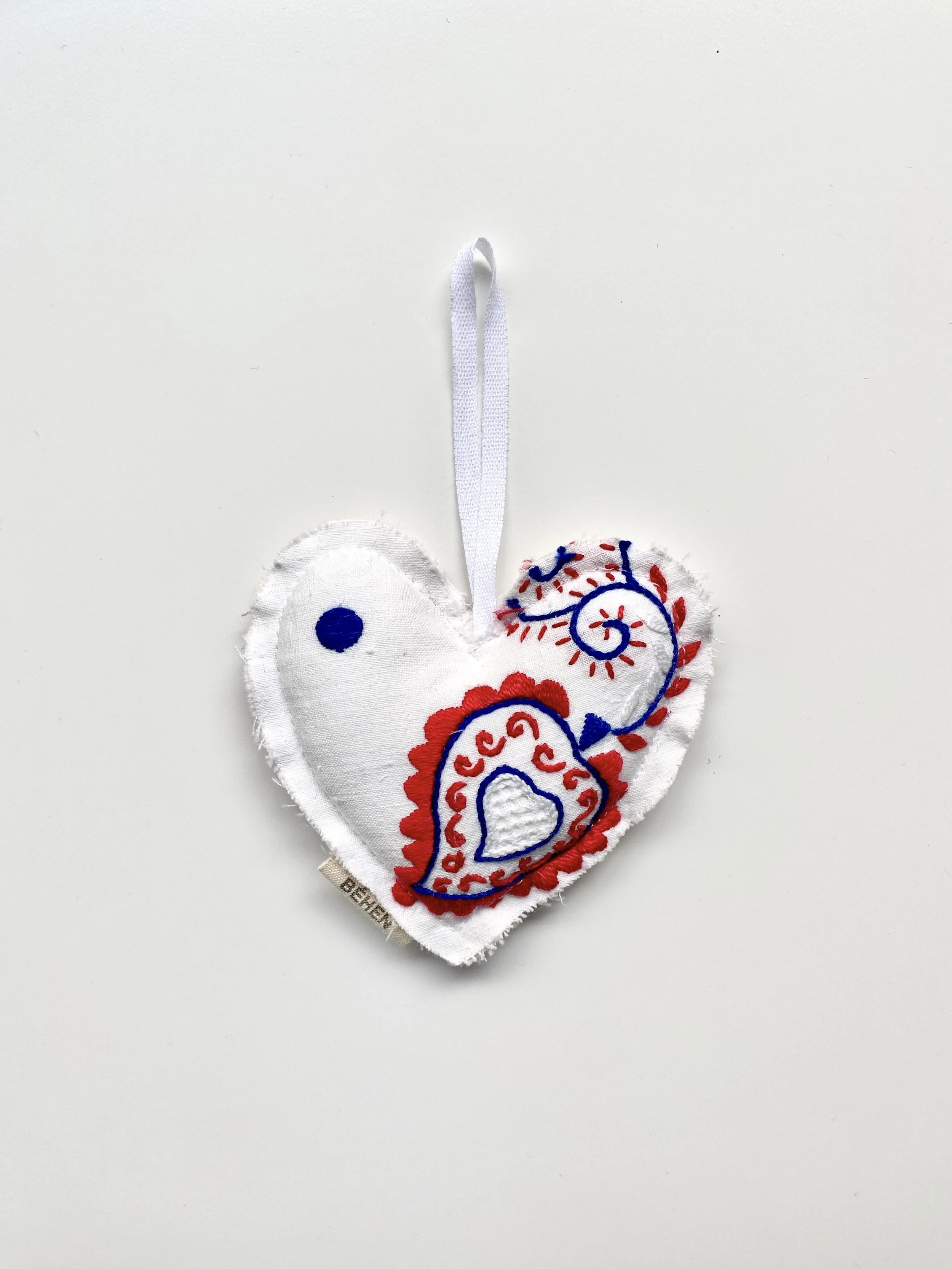HAND-EMBROIDERED VIANA HEART – 1 ORNAMENT